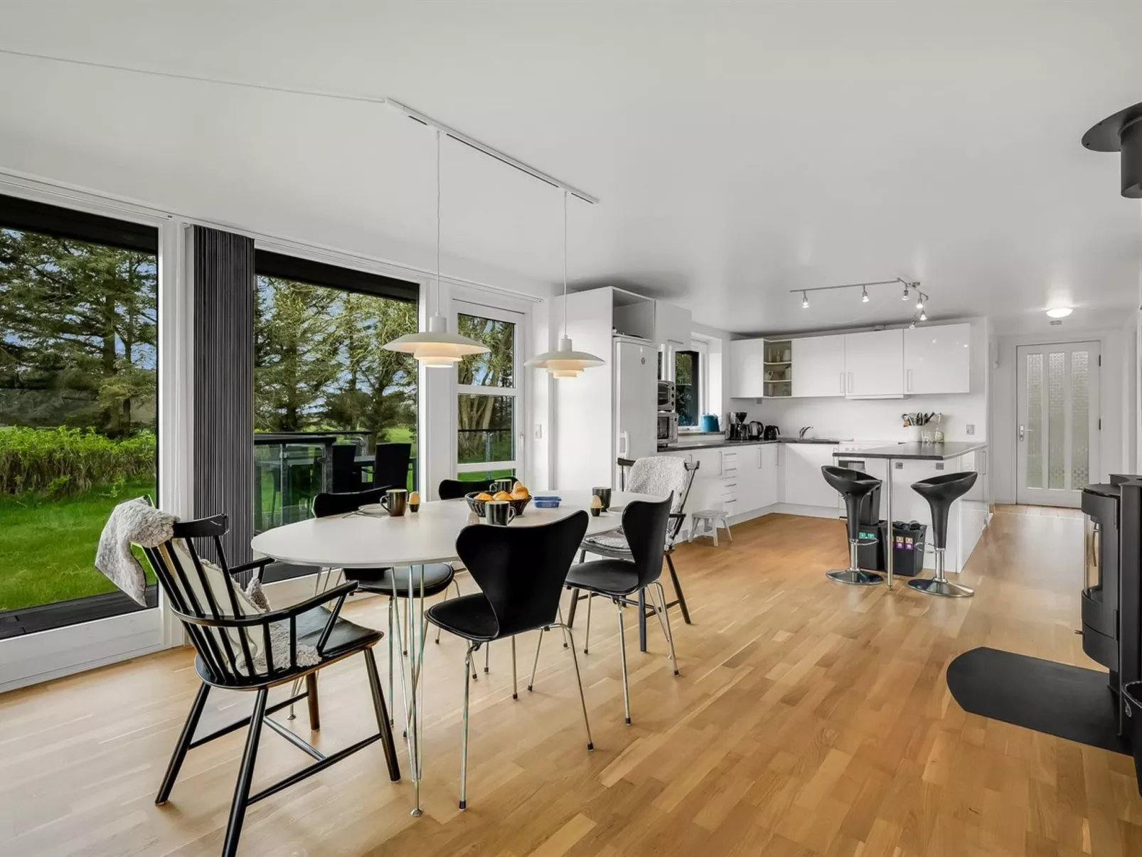 "Aleida" - 100m to the fjord-Binnen