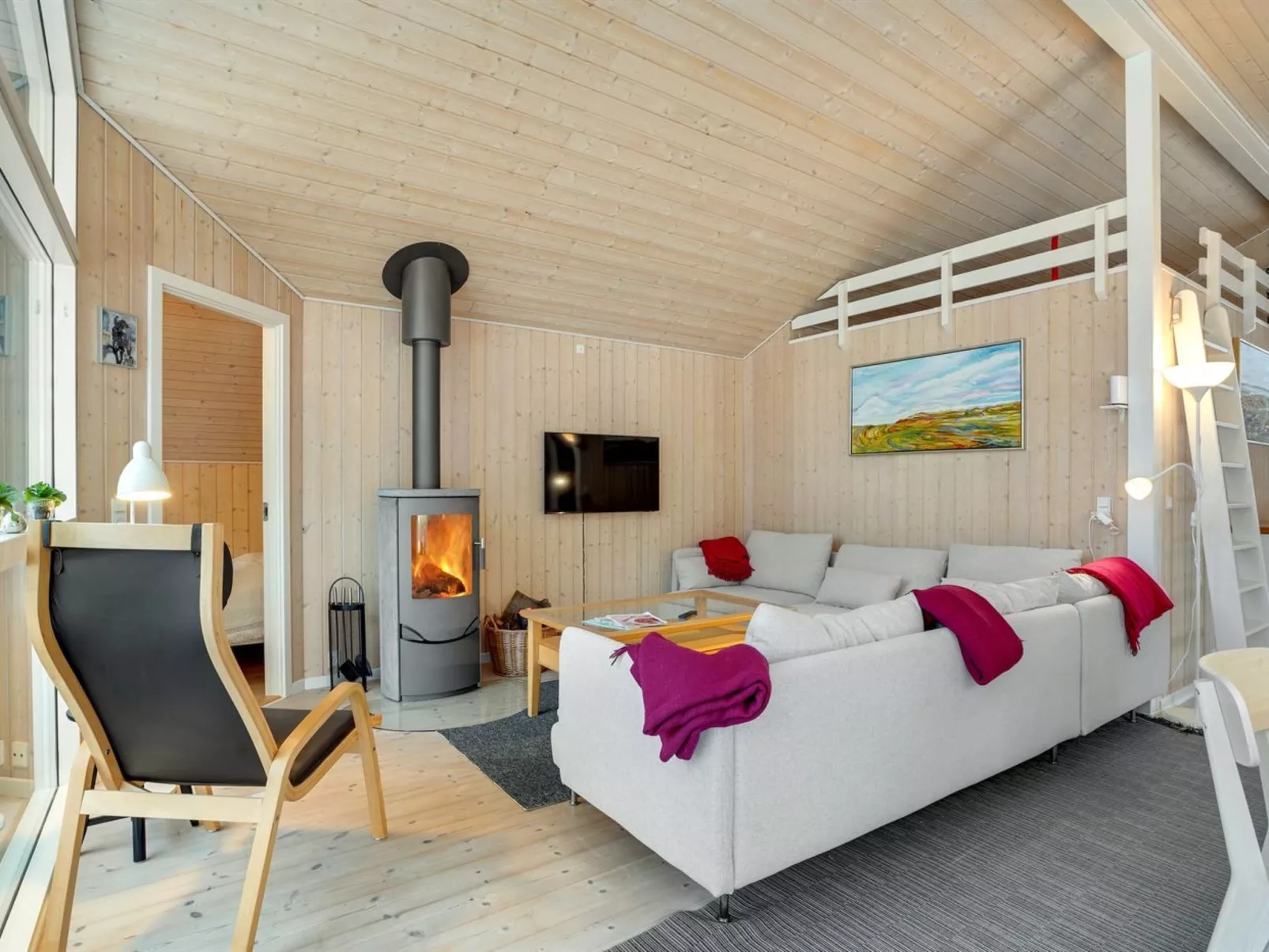 "Aswarth" - 50m to the fjord-Binnen