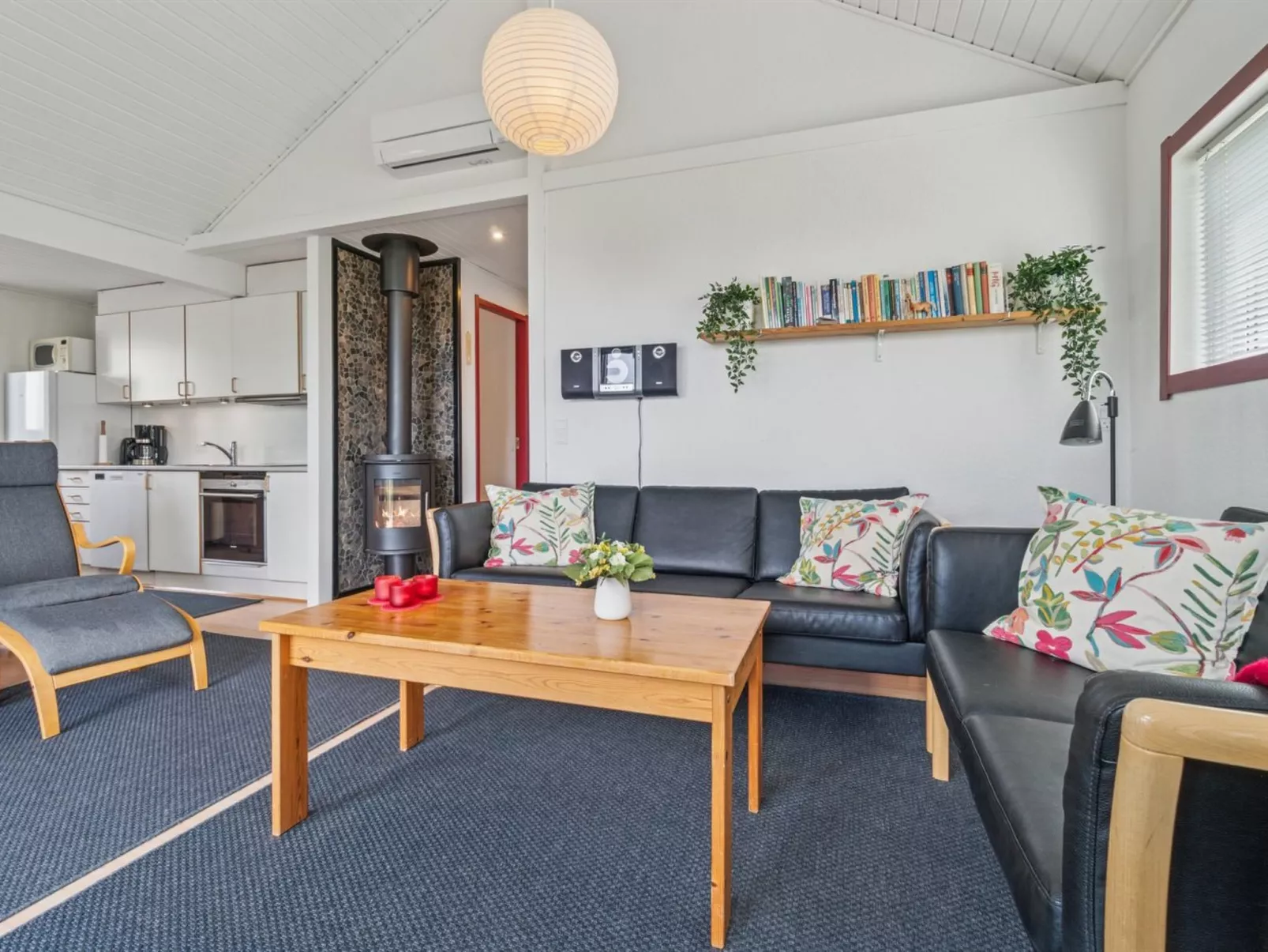 "Mauritz" - 300m from the sea-Binnen