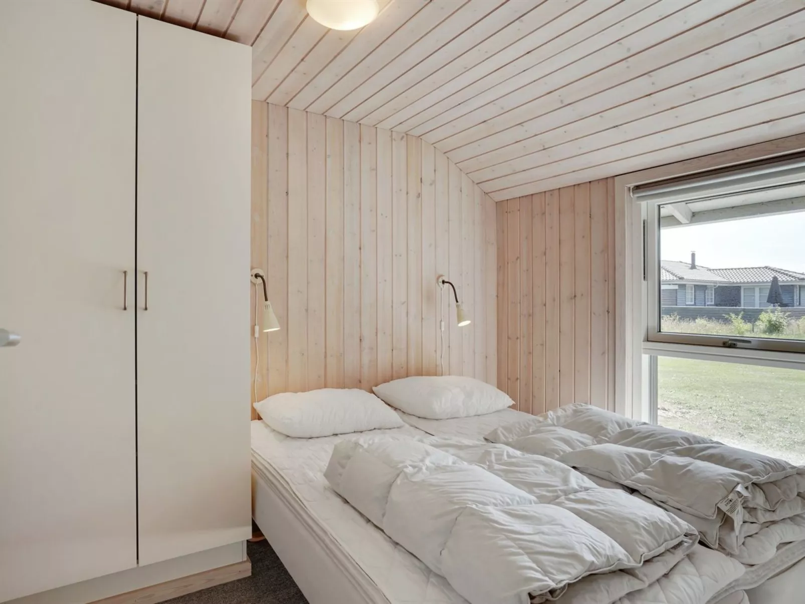 "Richard" - 4km from the sea-Binnen