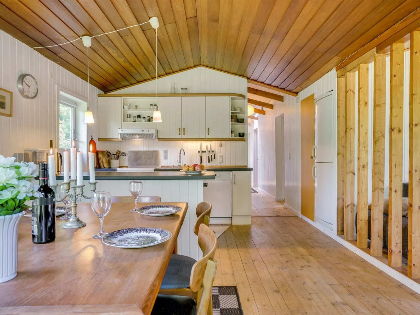 "Lucie" - 1.5km from the sea-Binnen