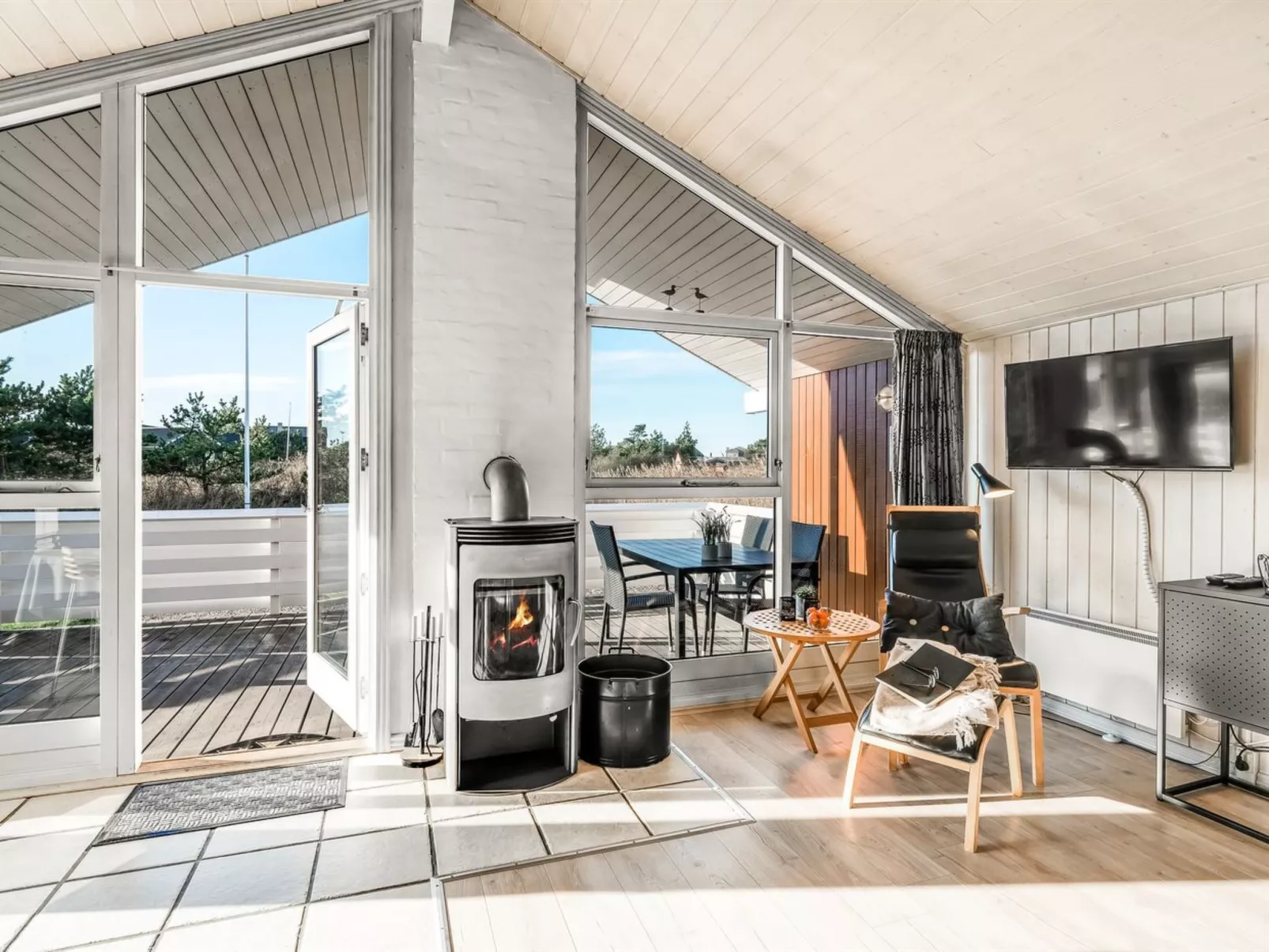 "Hermandine" - 700m from the sea-Binnen