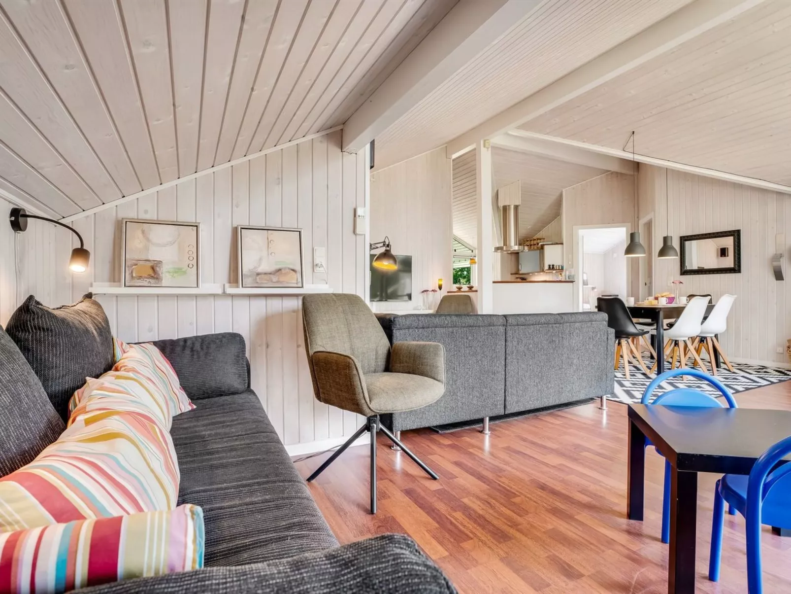 "Truls" - 800m from the sea-Binnen