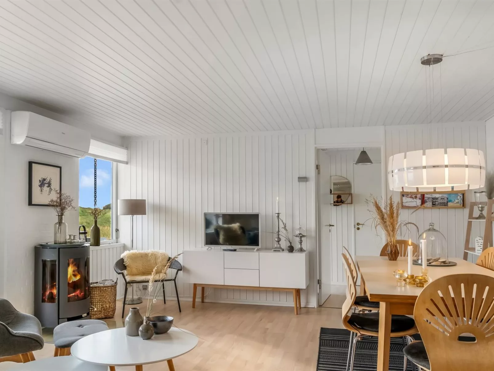 "Tarvo" - 400m from the sea-Binnen