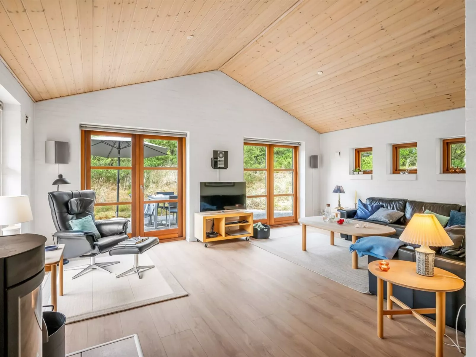 "Thormar" - 1.5km from the sea-Binnen