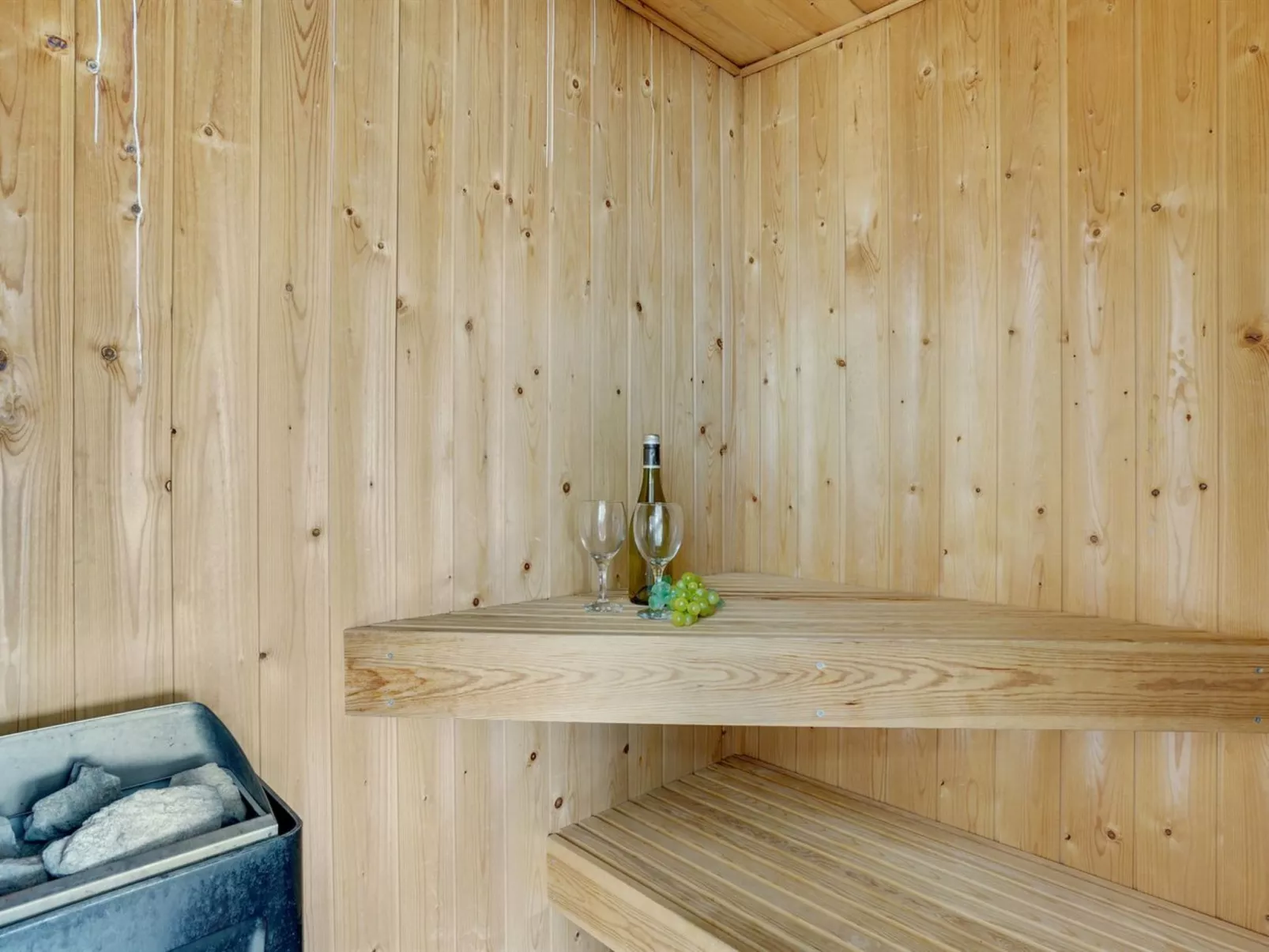 "Aasta" - 250m from the sea-Binnen