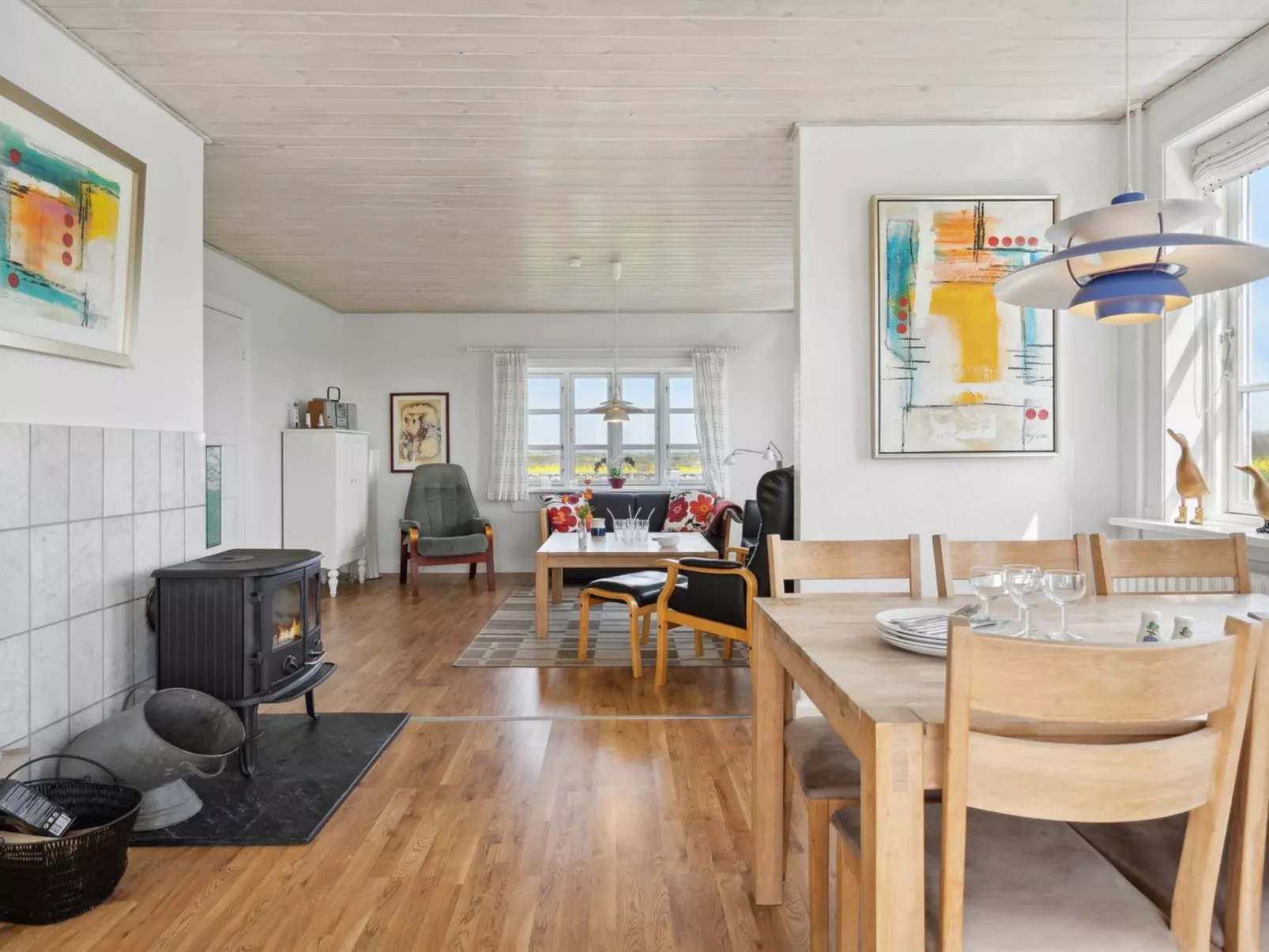 "Store" - 700m from the sea-Binnen