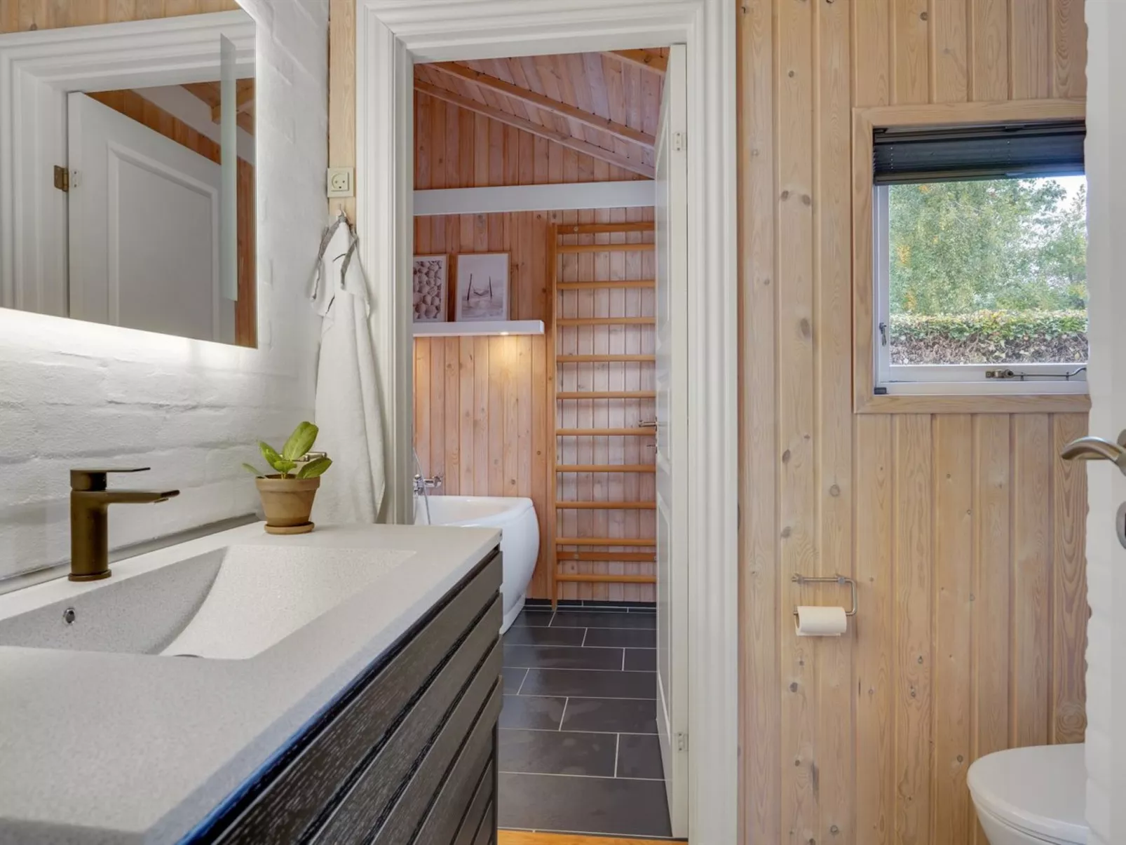 "Nica" - 100m from the sea-Binnen