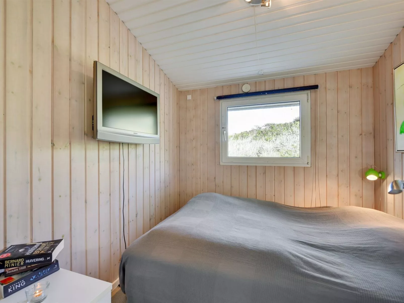 "Jess" -  from the sea-Binnen