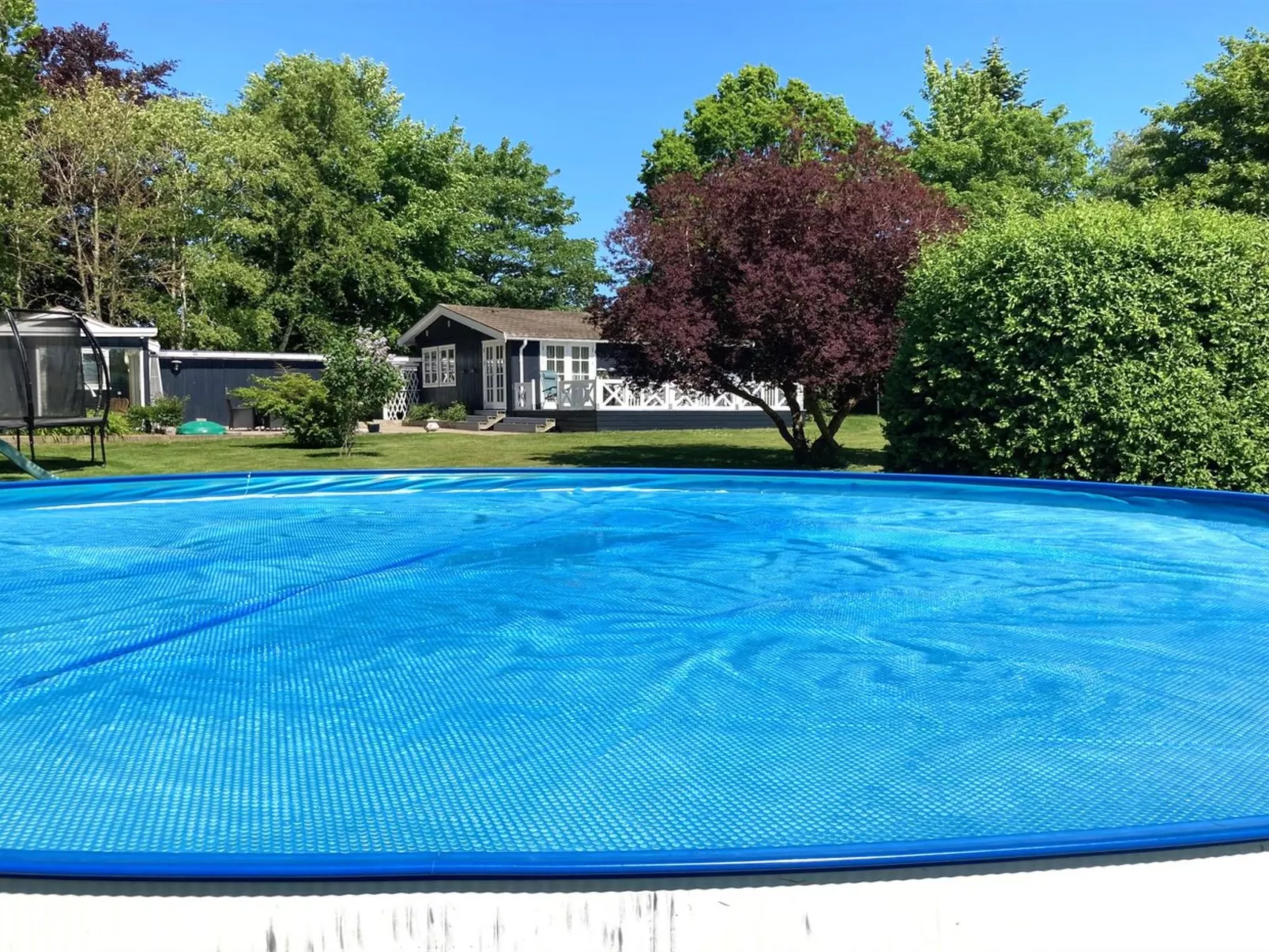 "Jeip" - 400m to the fjord-Buiten