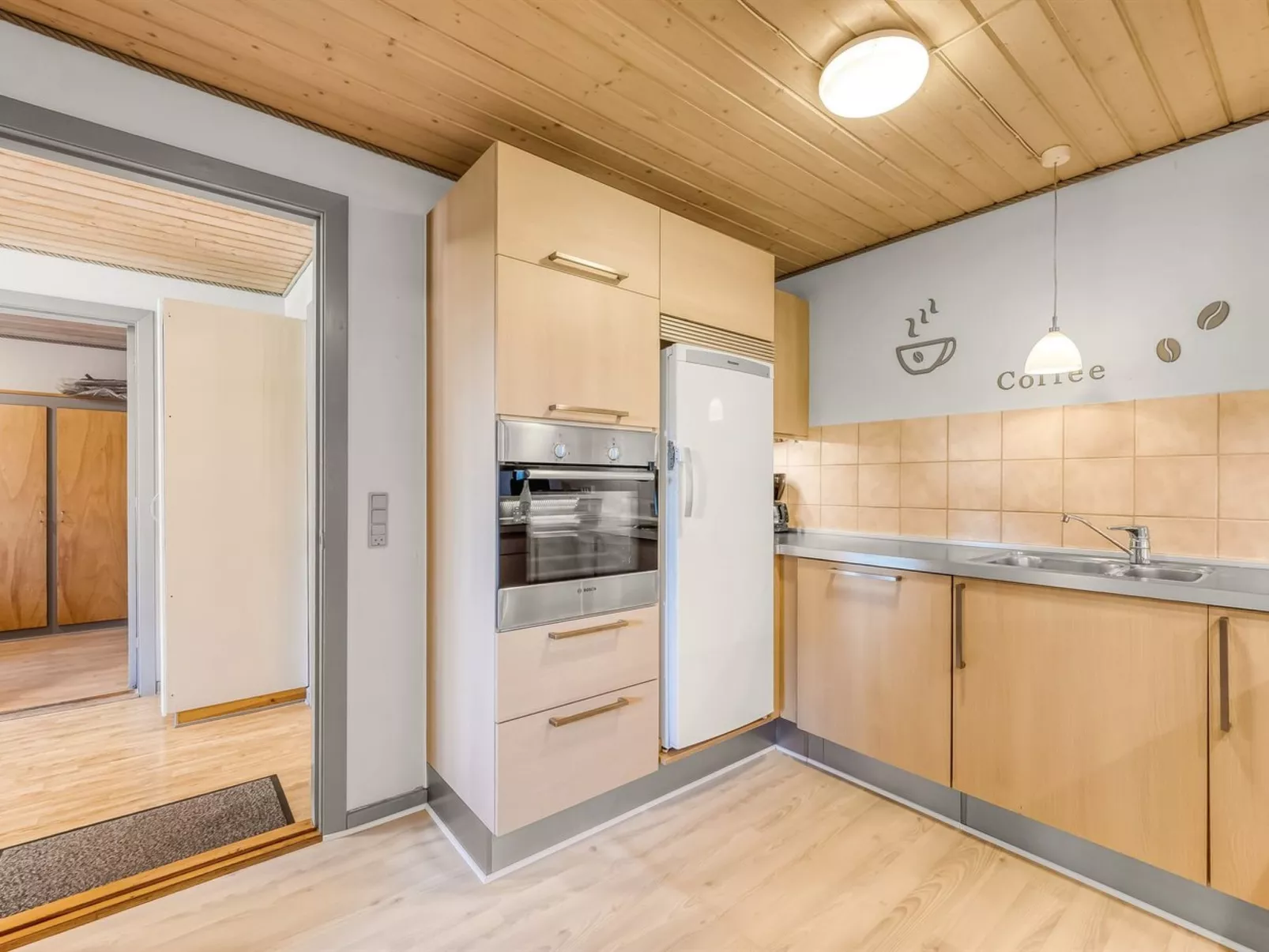 "Evina" - 17km to the fjord-Binnen