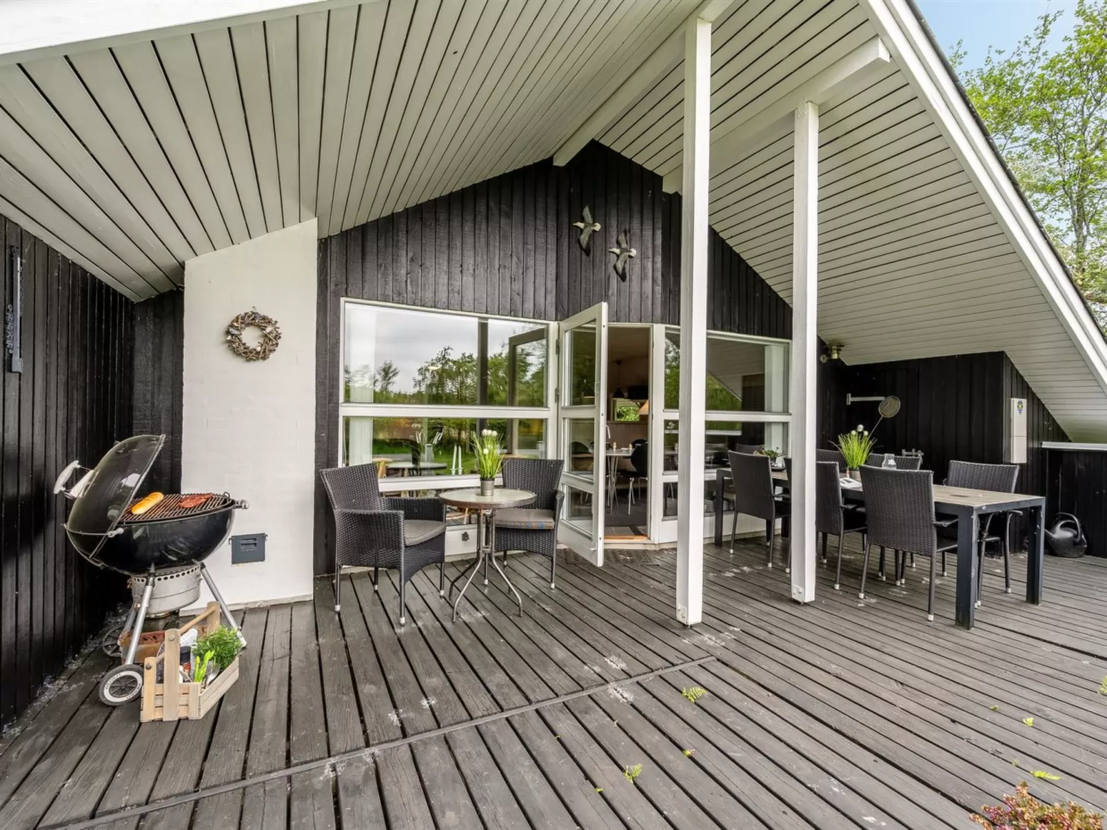 "Wenche" - 600m to the fjord-Buiten