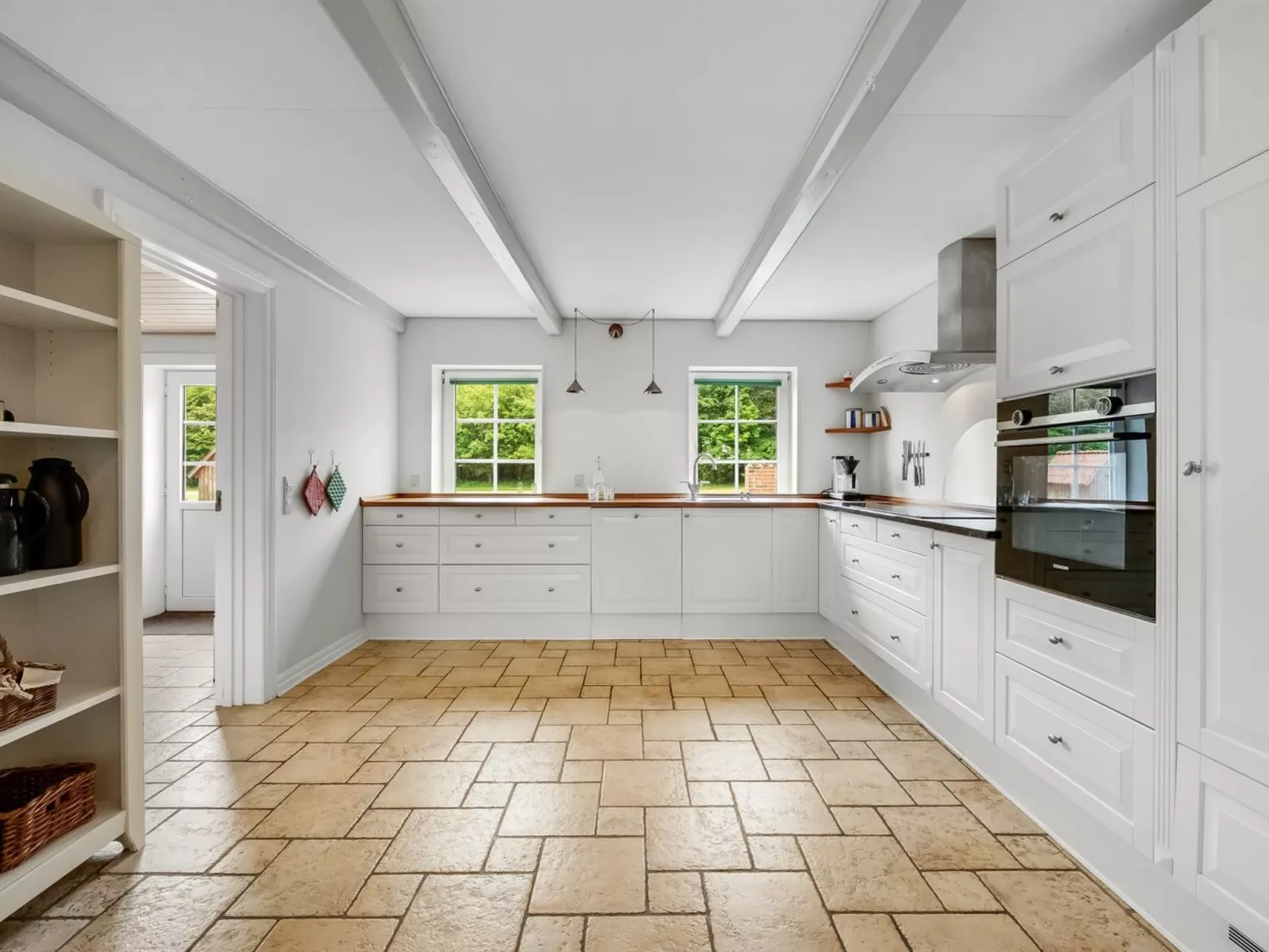 "Wilmar" - 1km to the fjord-Binnen