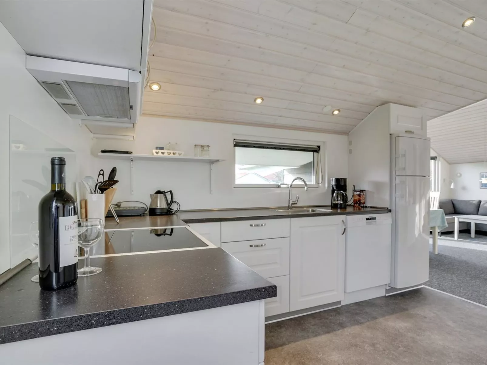 "Ingward" - 300m to the fjord-Binnen