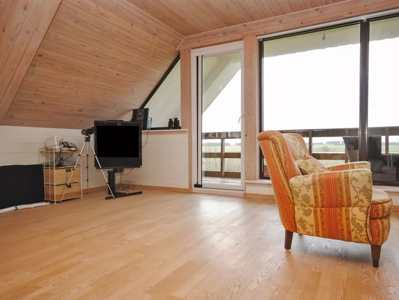 "Millie" - 3km to the fjord-Binnen