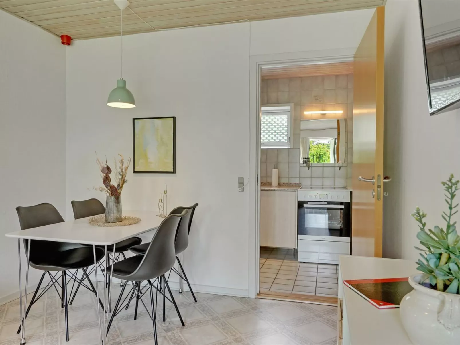 "Wisti" - 20km from the sea-Binnen