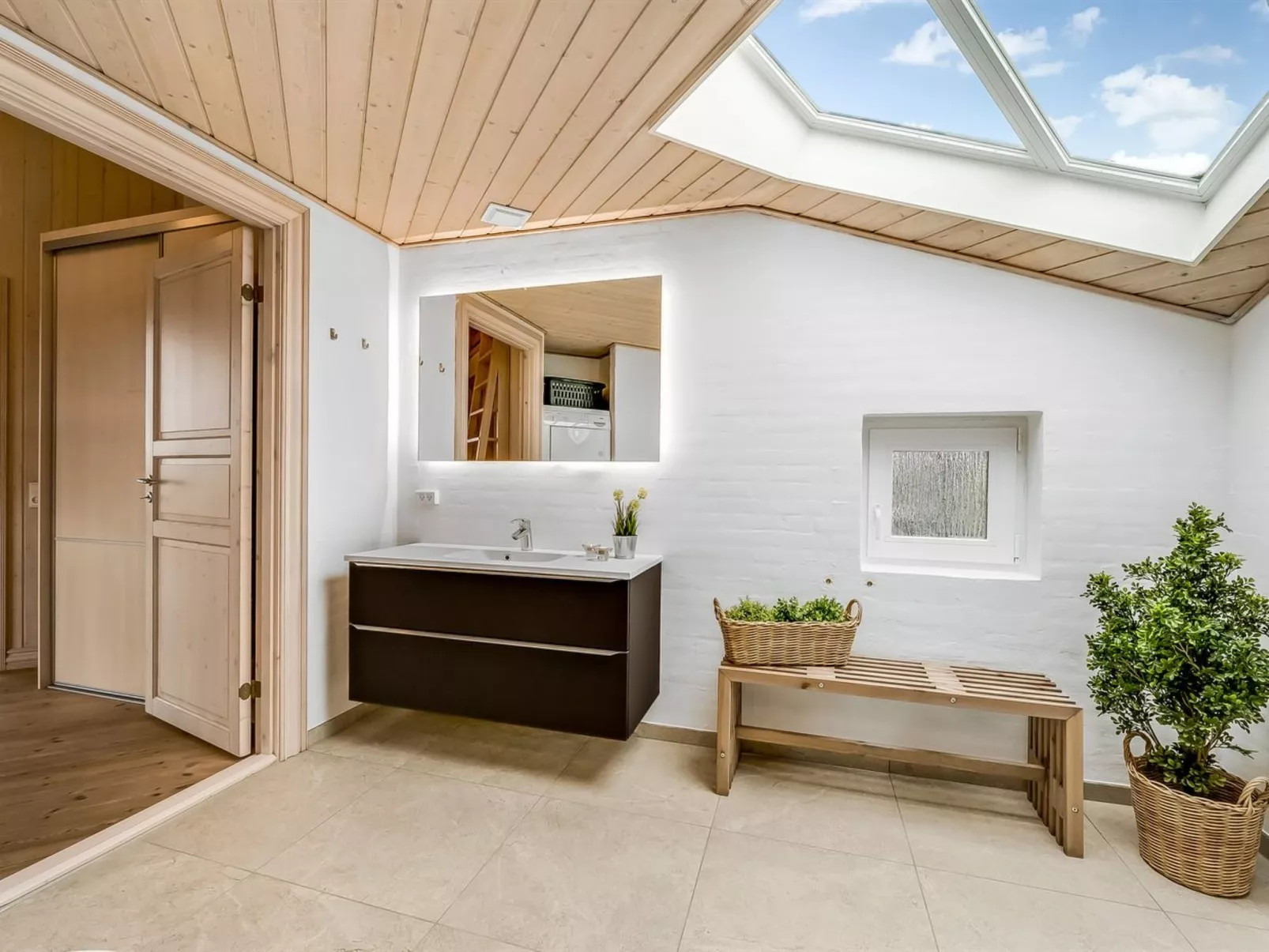 "Tahnee" - 450m from the sea-Binnen