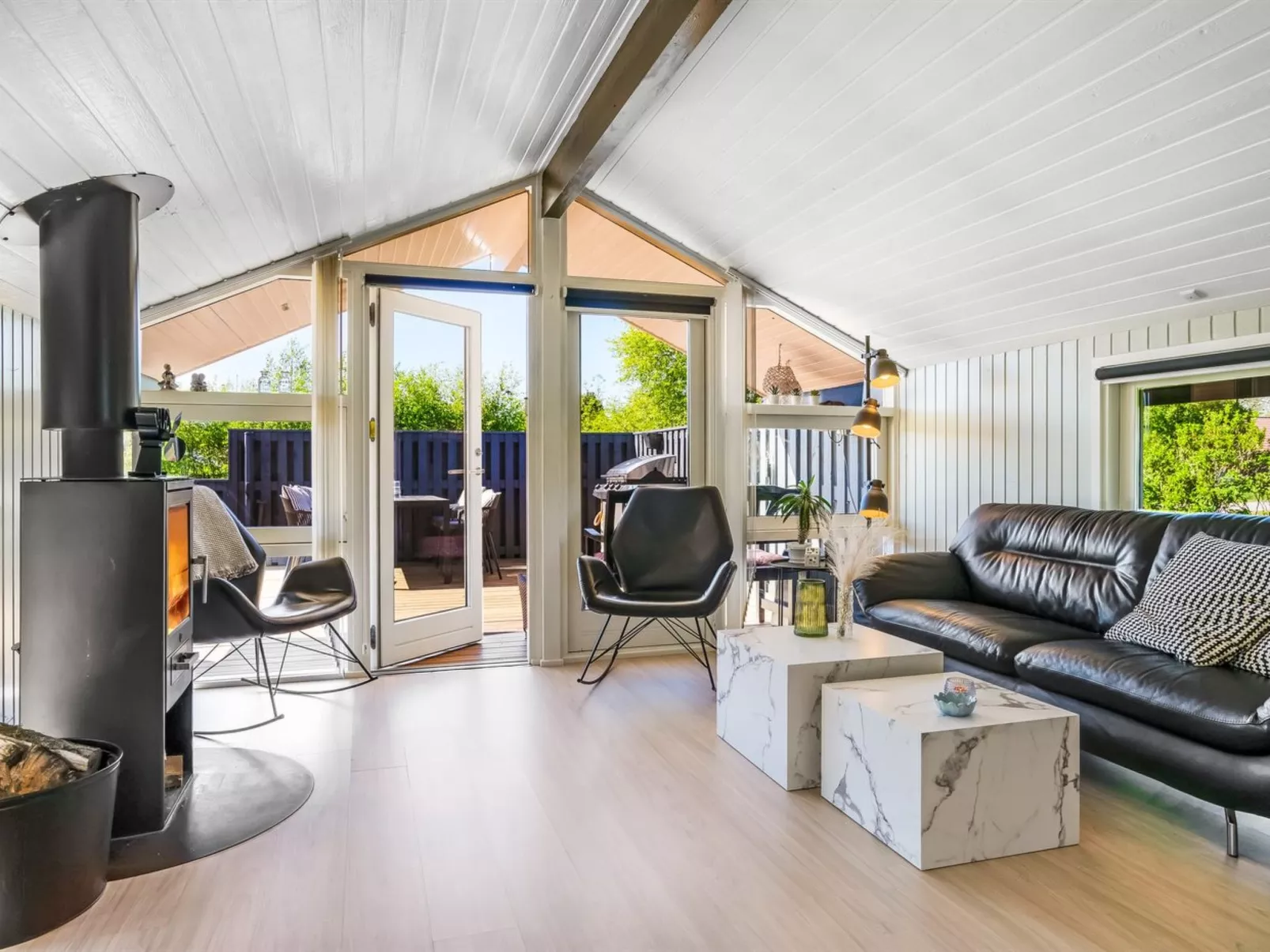 "Bryti" - 500m from the sea-Binnen