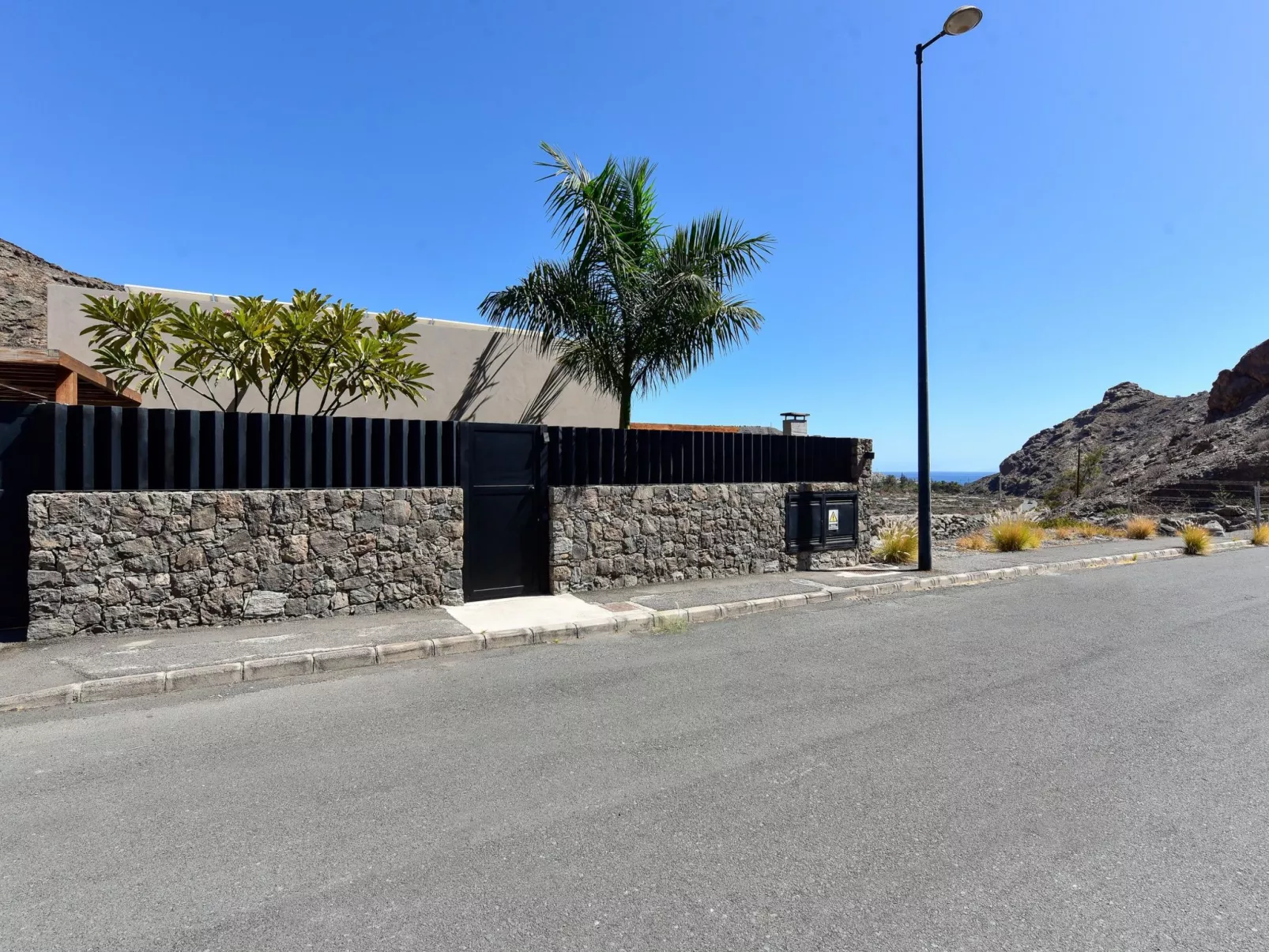 Almadies Tauro - Buiten