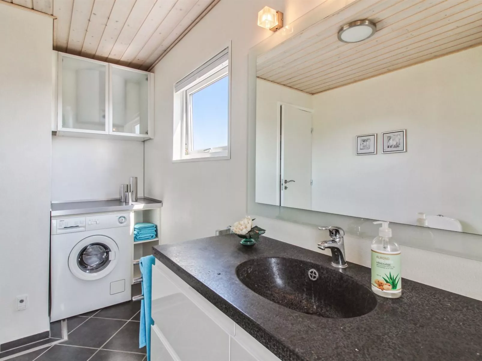 "Thomsen" - 475m from the sea-Binnen