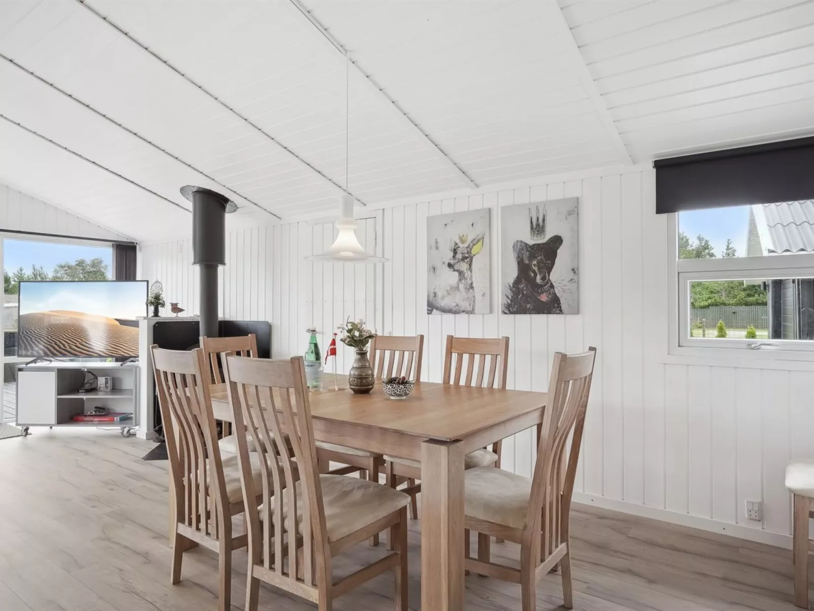 "Sylvi" - 750m from the sea-Binnen