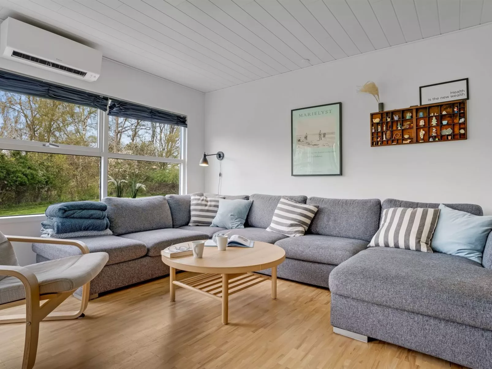 "Merilin" - 300m from the sea-Binnen