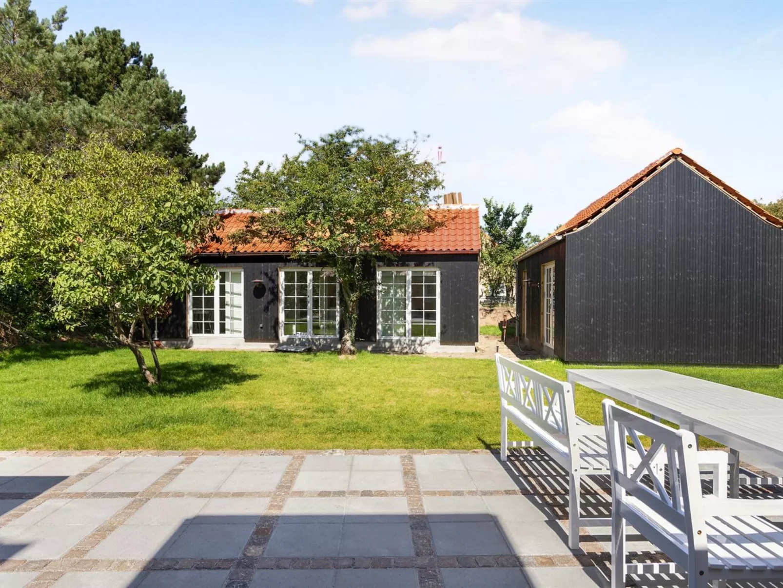 "Karmen" - 100m from the sea-Buiten