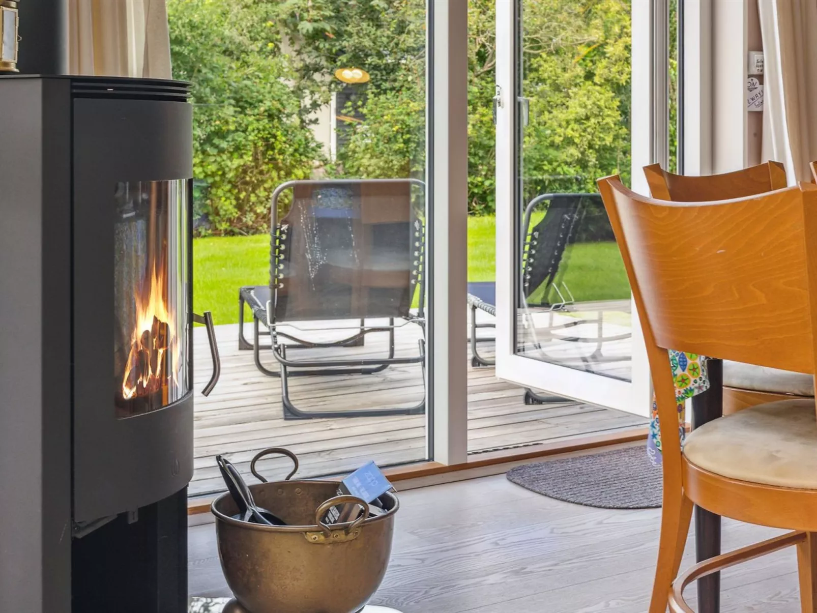 "Rikus" - 300m from the sea-Binnen