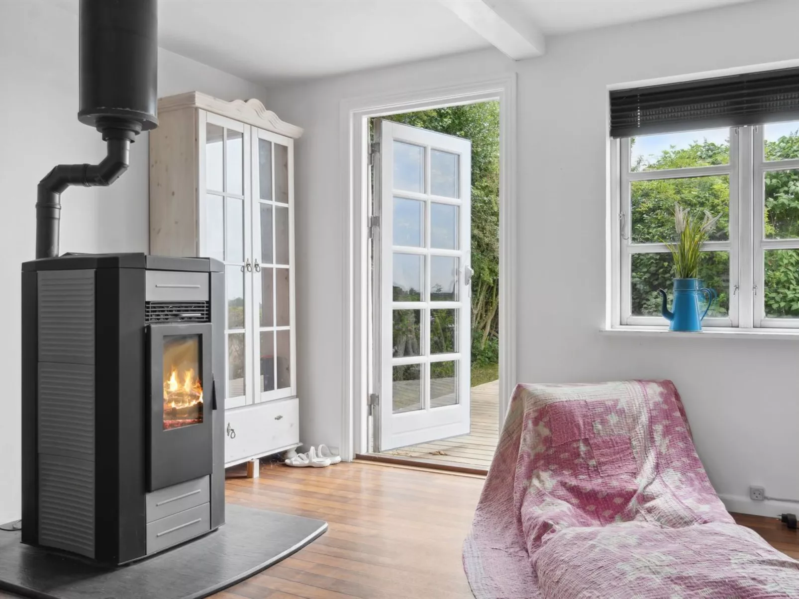 "Finja" - 6km from the sea-Binnen