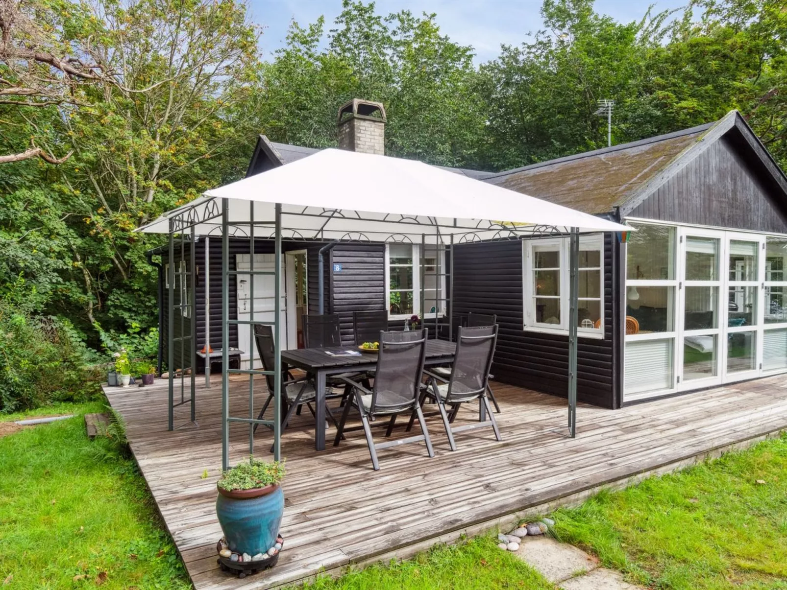 "Lucie" - 50m from the sea-Buiten