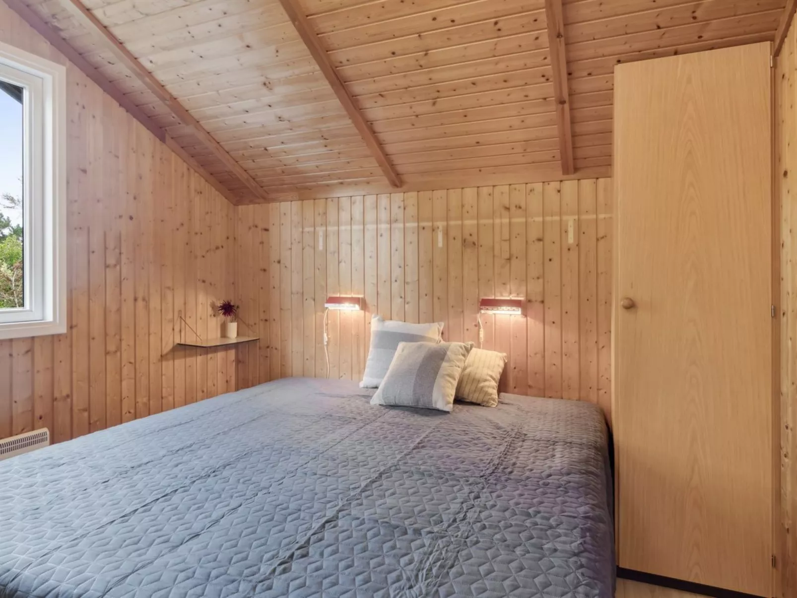 "Eyer" - 20m from the sea-Binnen