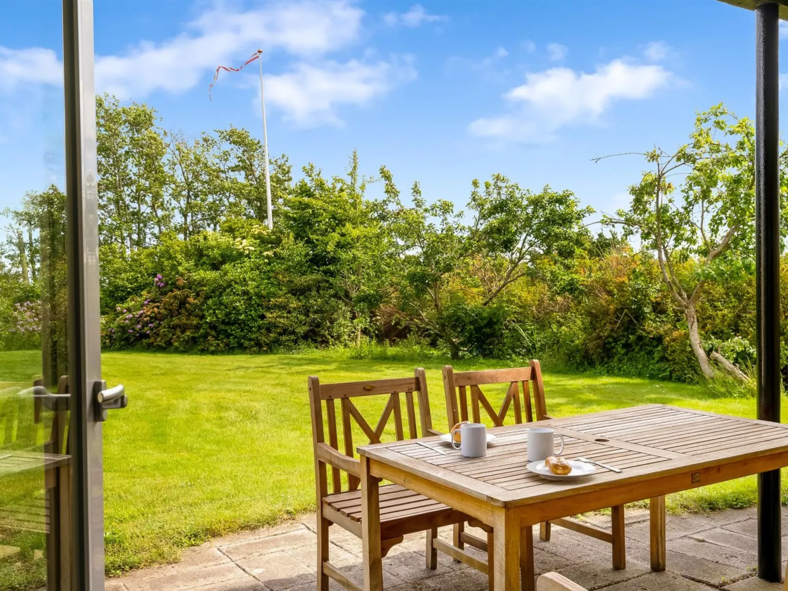 "Othinkarl" - 1km from the sea-Buiten