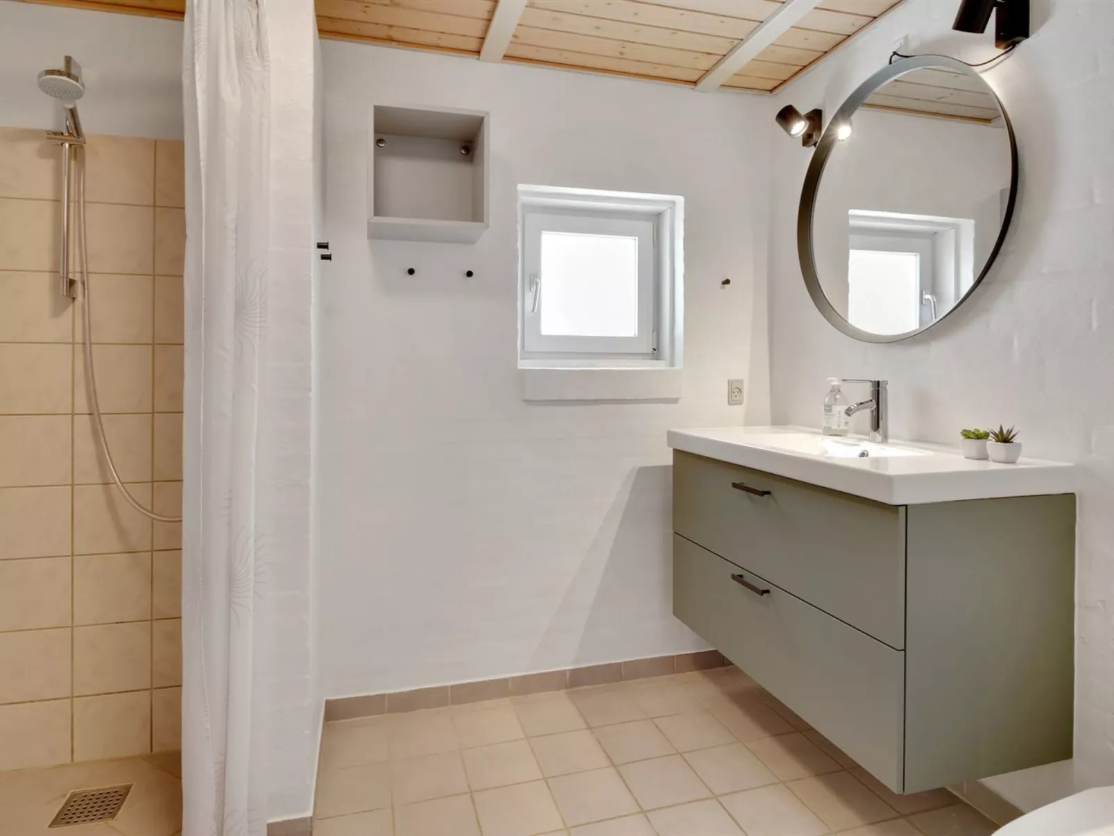 "Munder" - 1.2km to the fjord-Binnen