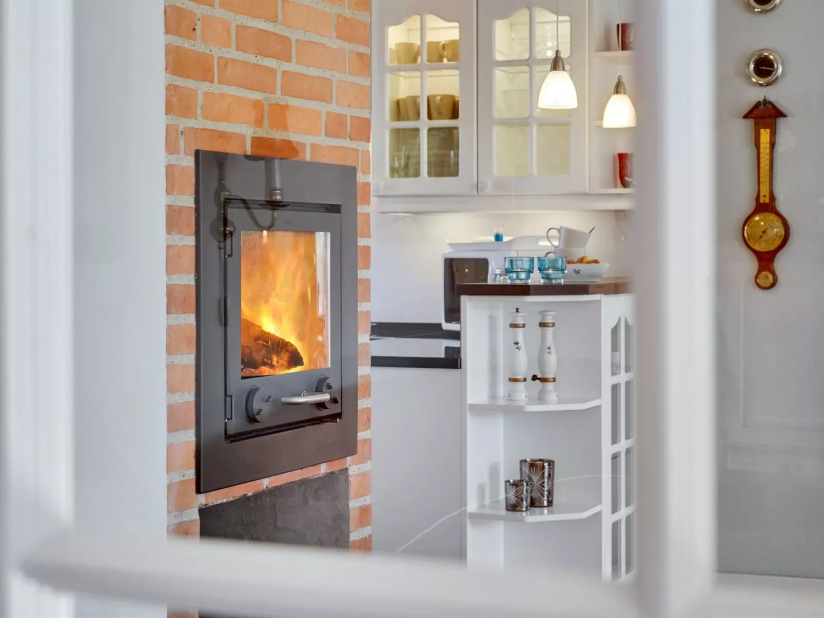 "Iarund" - 500m to the fjord-Binnen