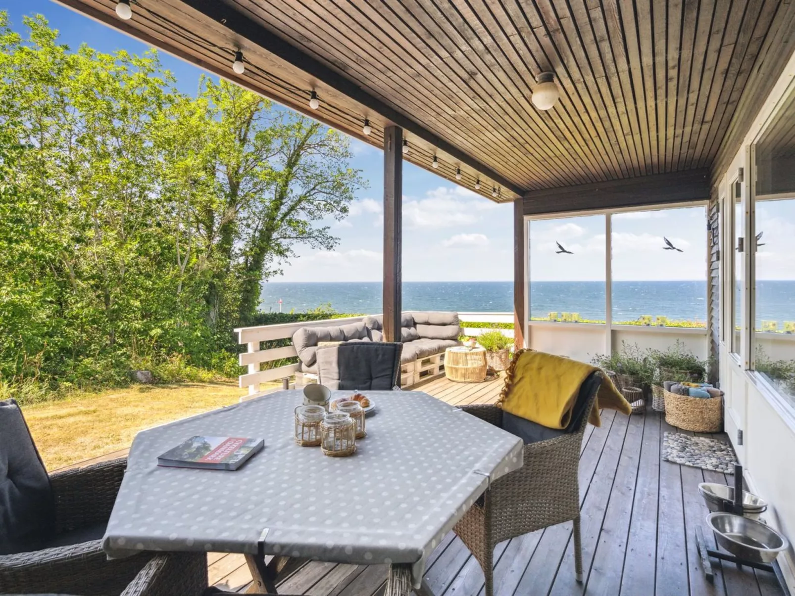 "Yasha" - 200m from the sea-Buiten