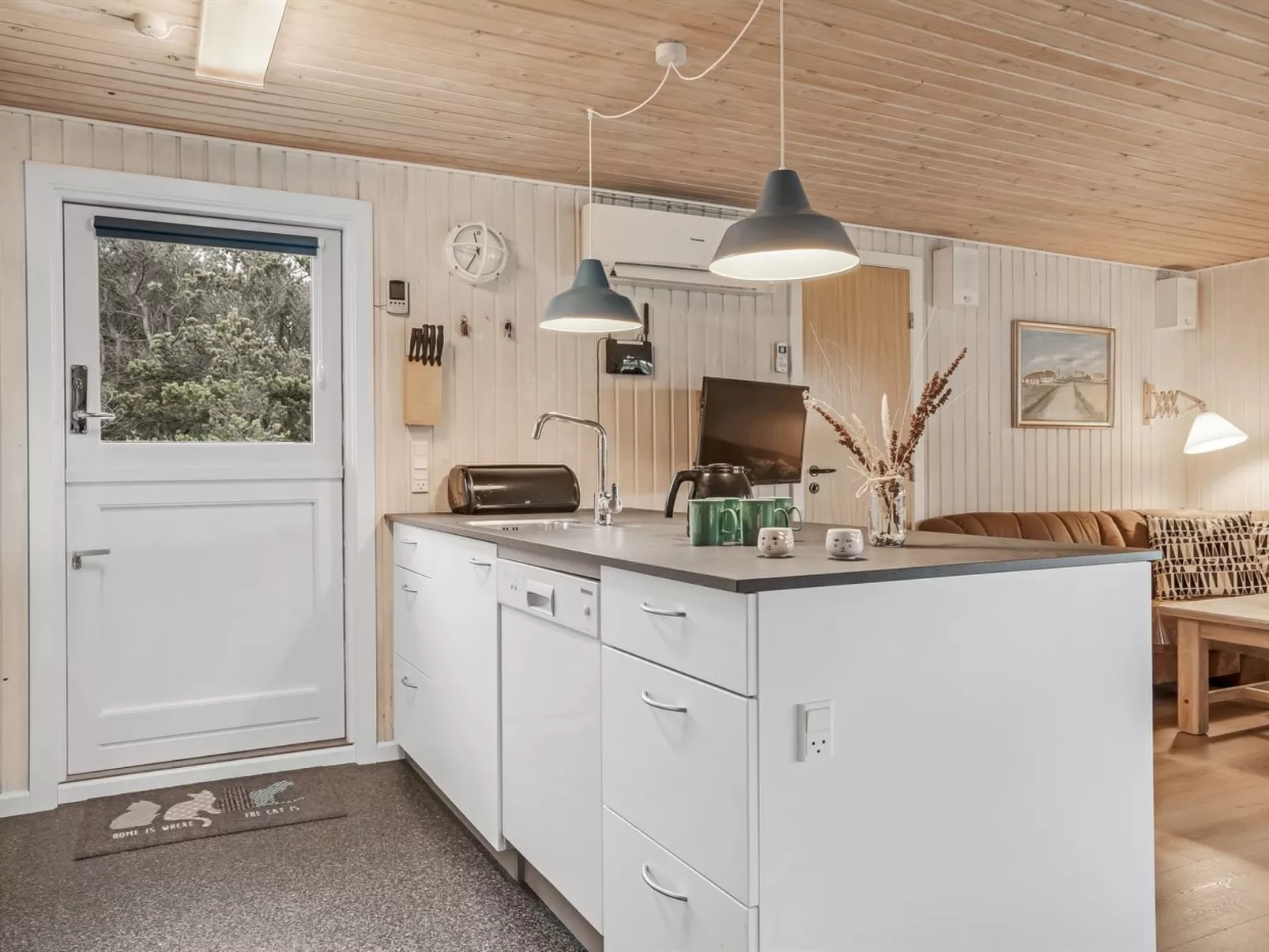 "Conny" - 350m from the sea-Binnen