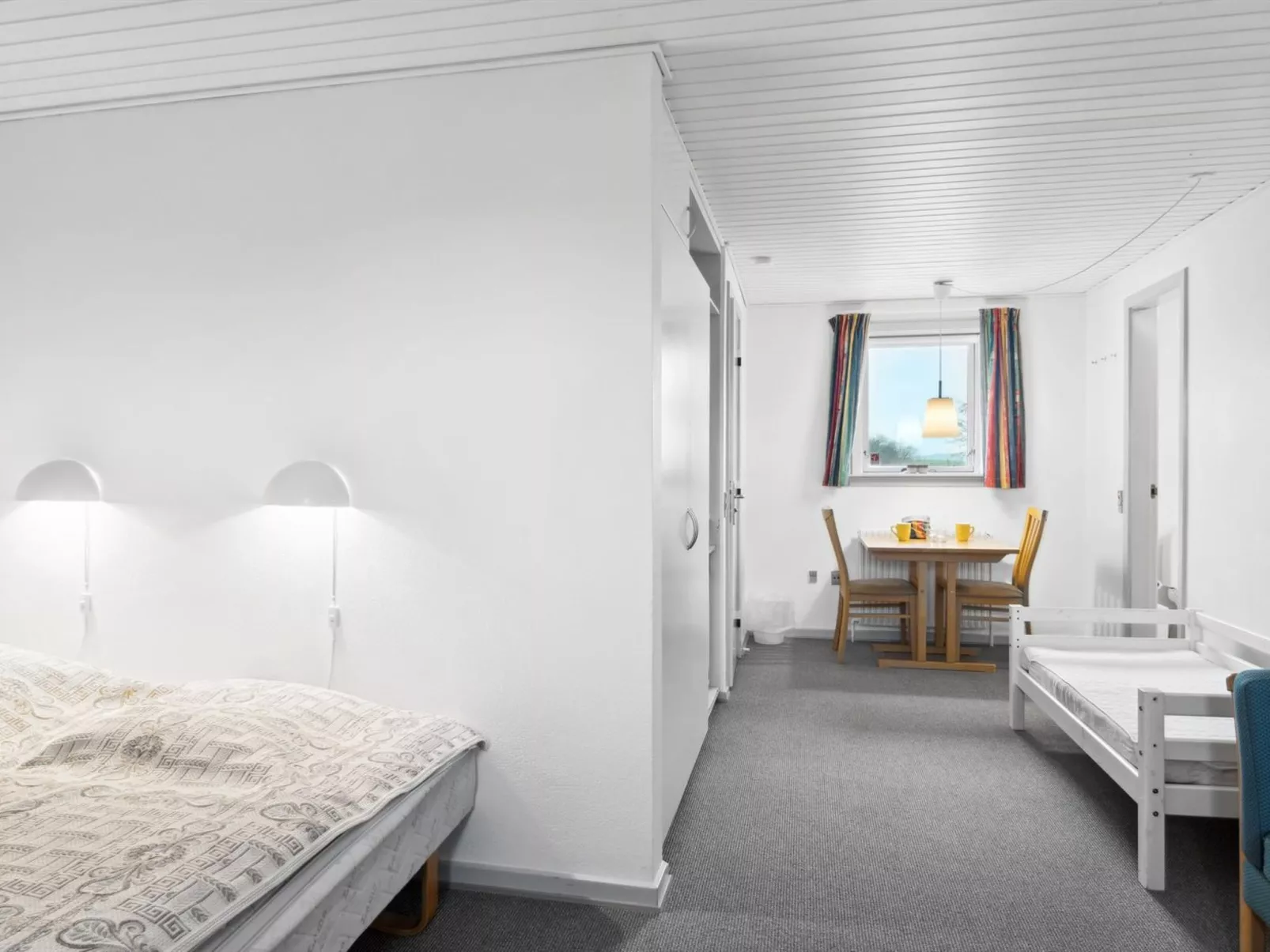 "Annli" - 800m to the fjord-Binnen