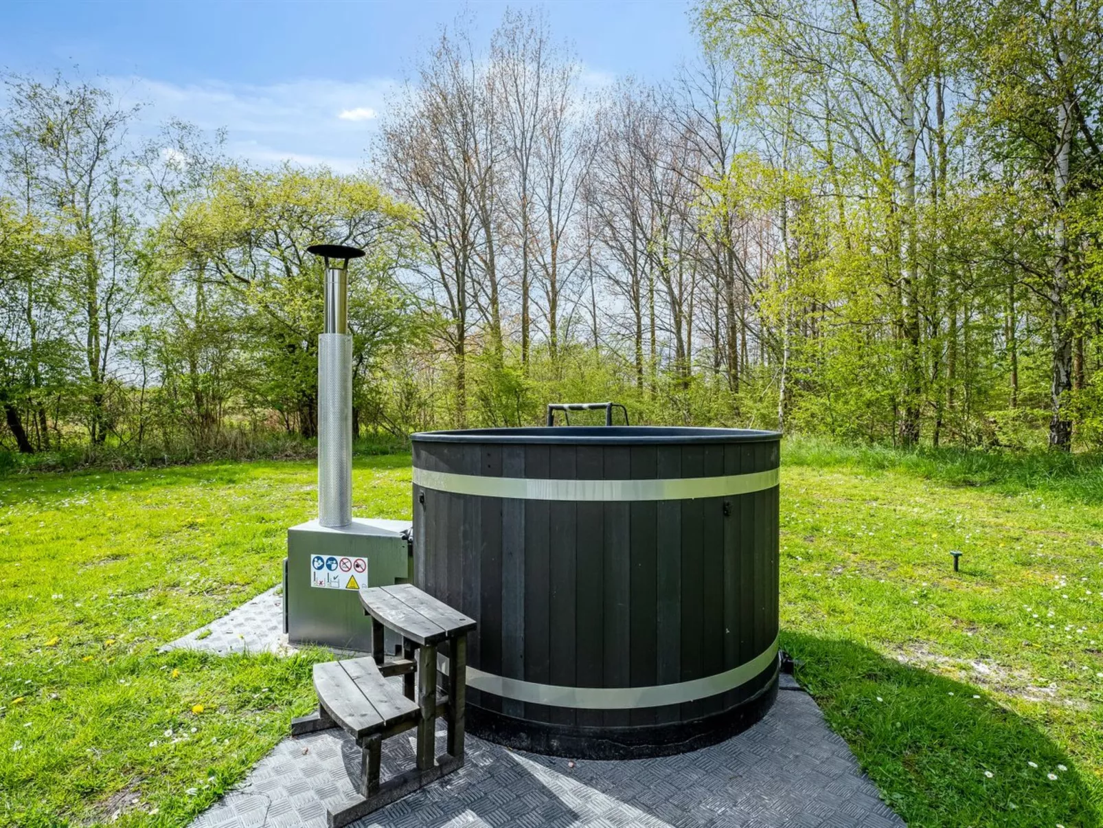 "Bjart" - 1.5km from the sea-Binnen