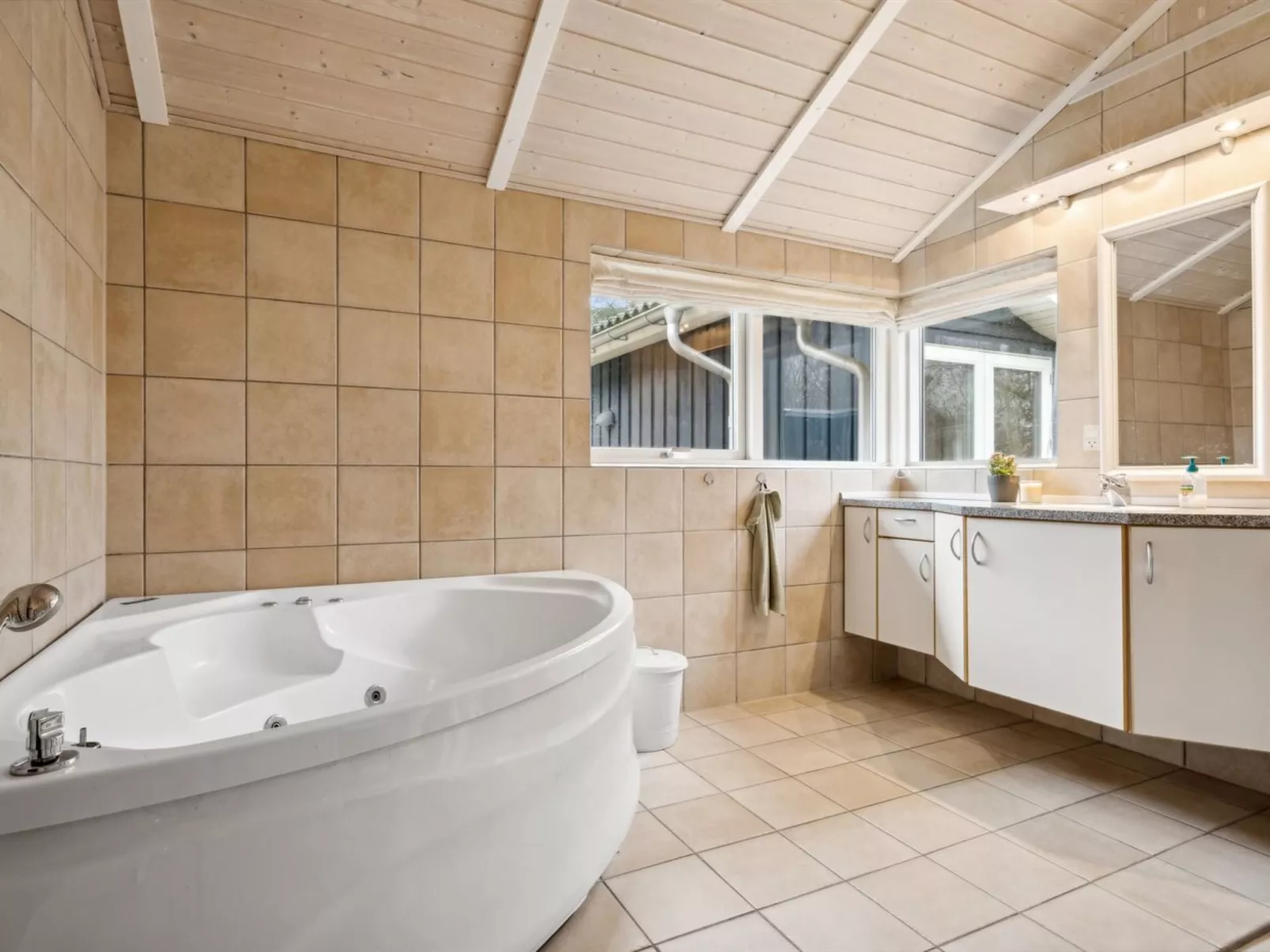 "Fatima" - 400m from the sea-Binnen