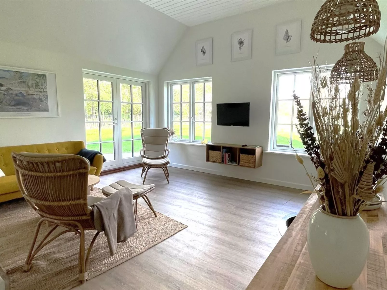 "Emmalina" - 1.3km from the sea-Binnen