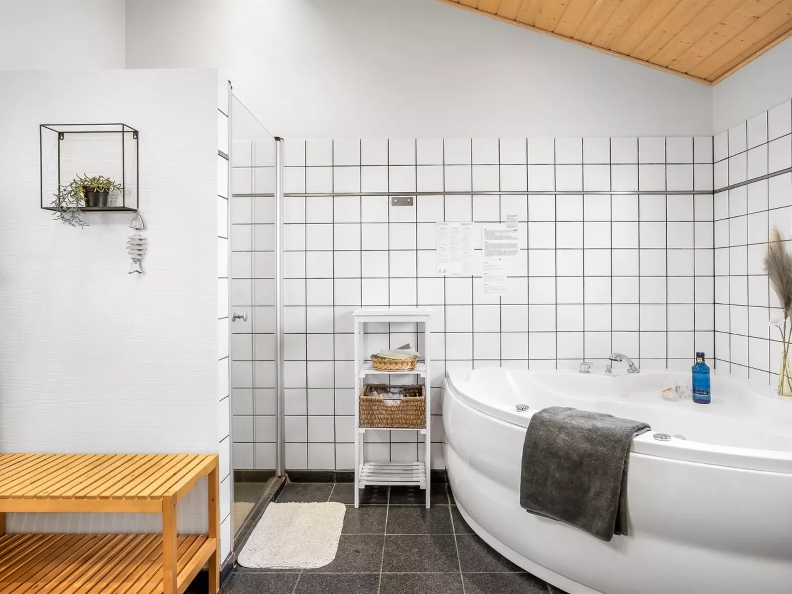 "Rudy" - 800m from the sea-Binnen