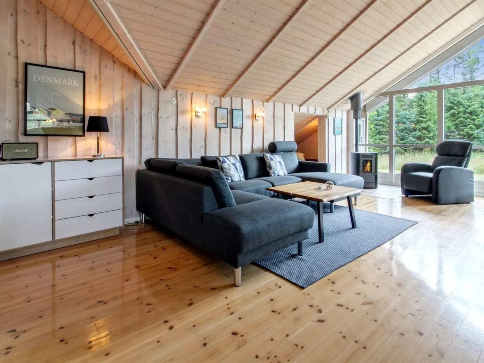 "Sanna" - 30km from the sea-Binnen