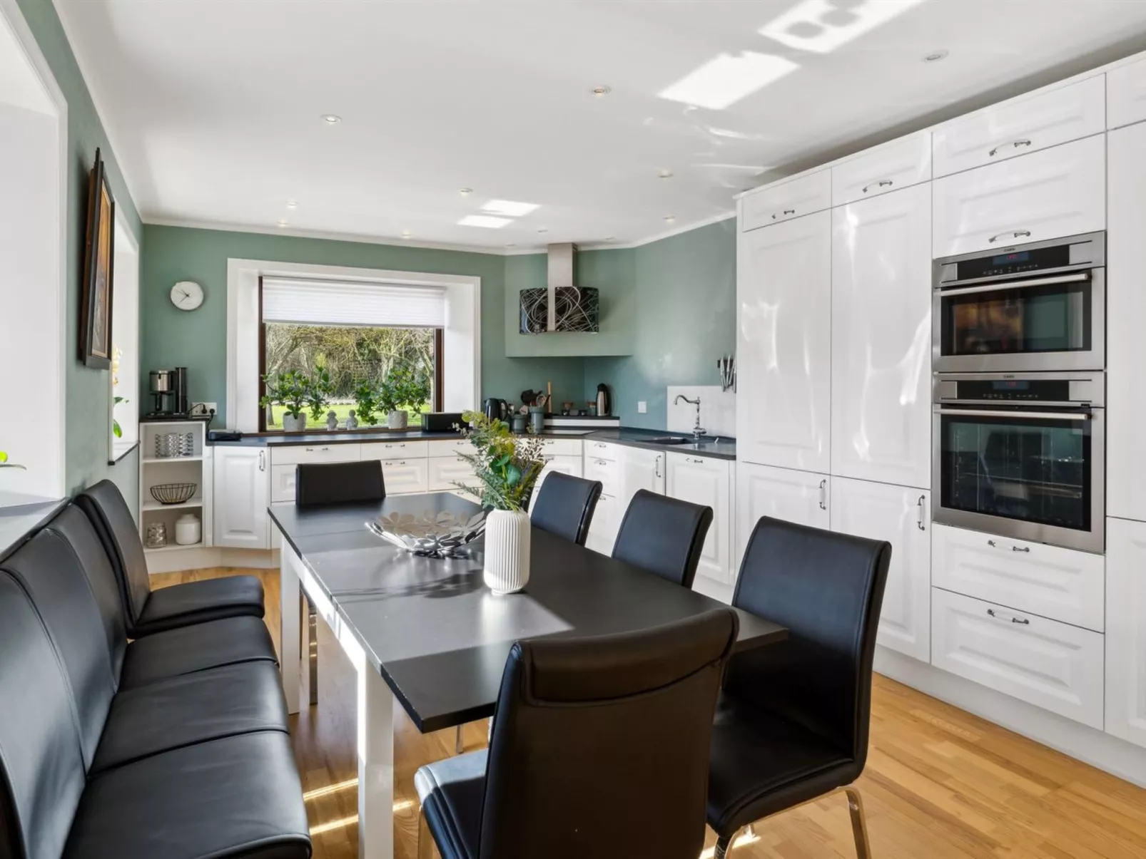 "Teodora" - 3km from the sea-Binnen