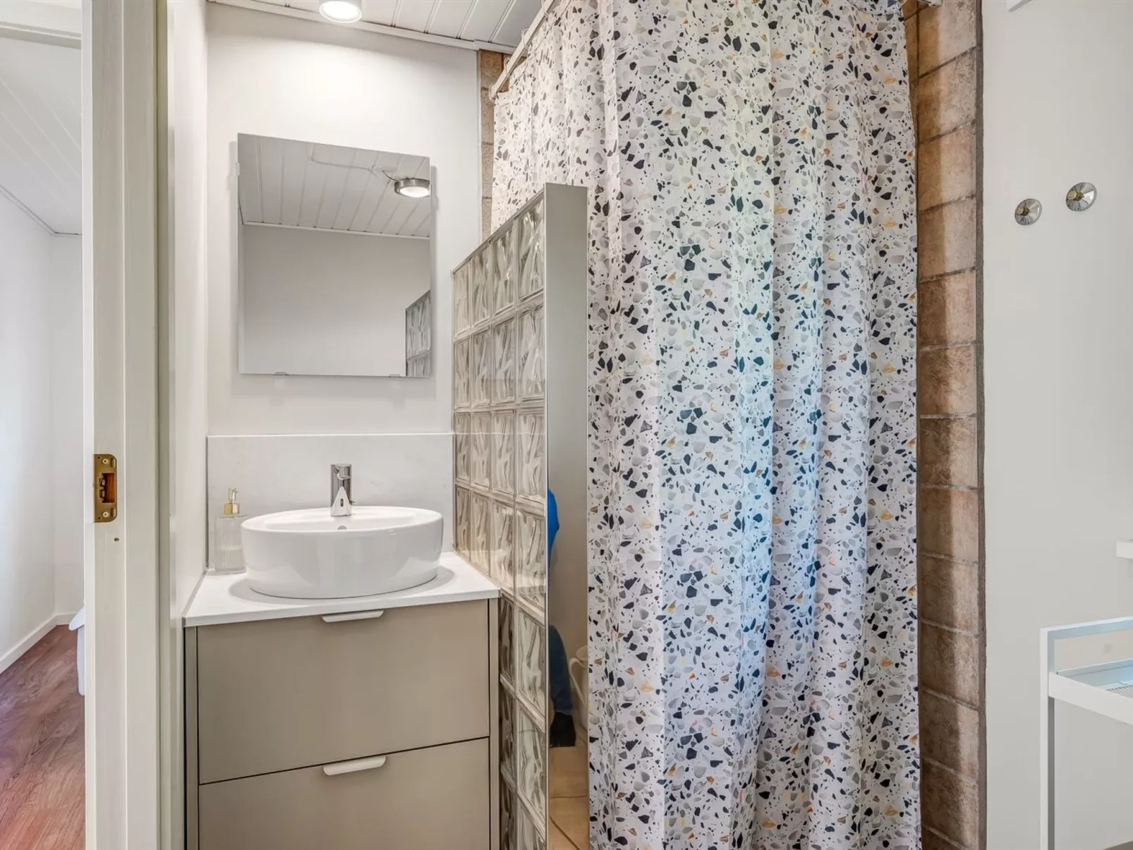 "Soile" - 12km from the sea-Binnen