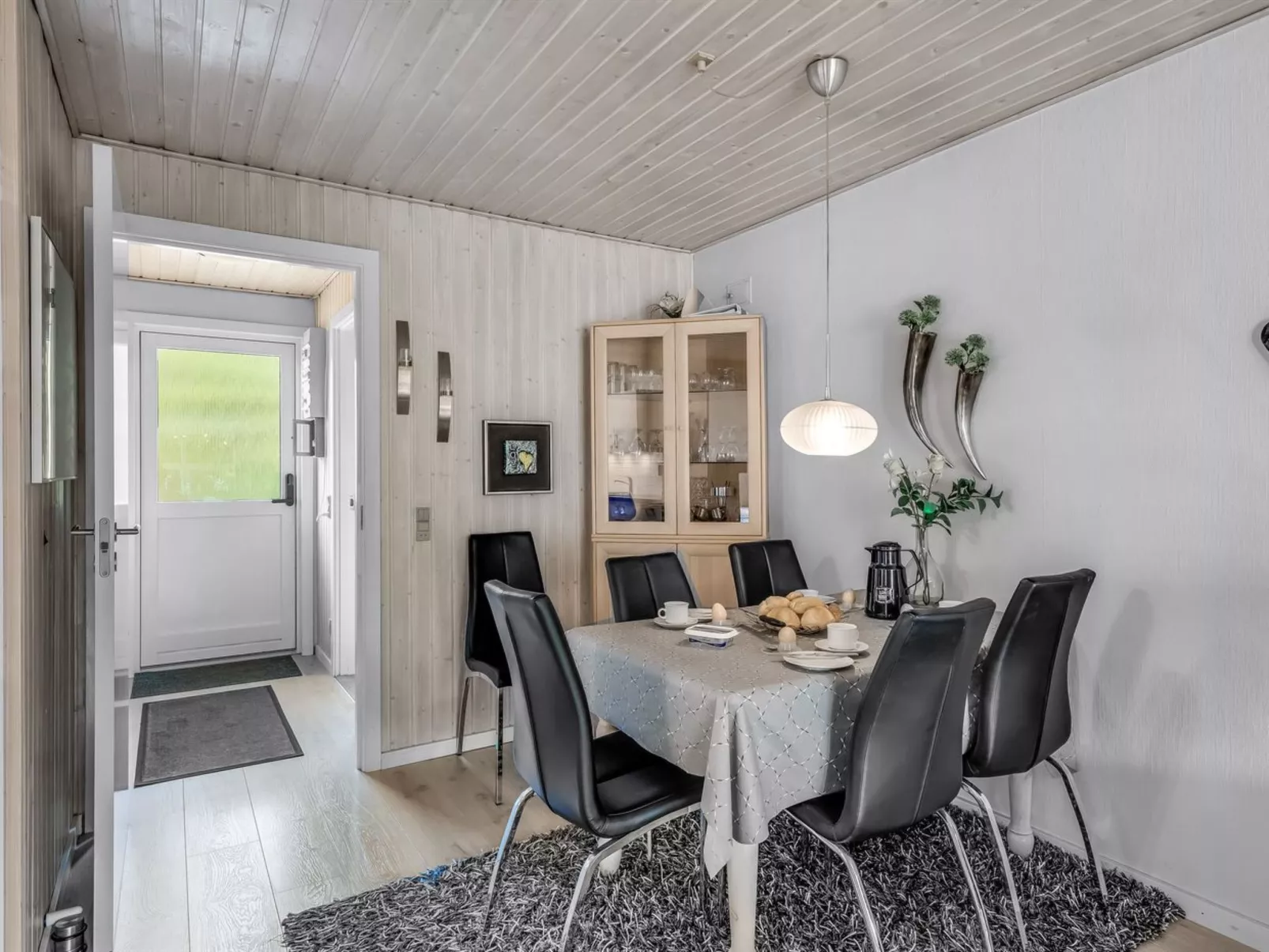 "Geert" - 900m from the sea-Binnen