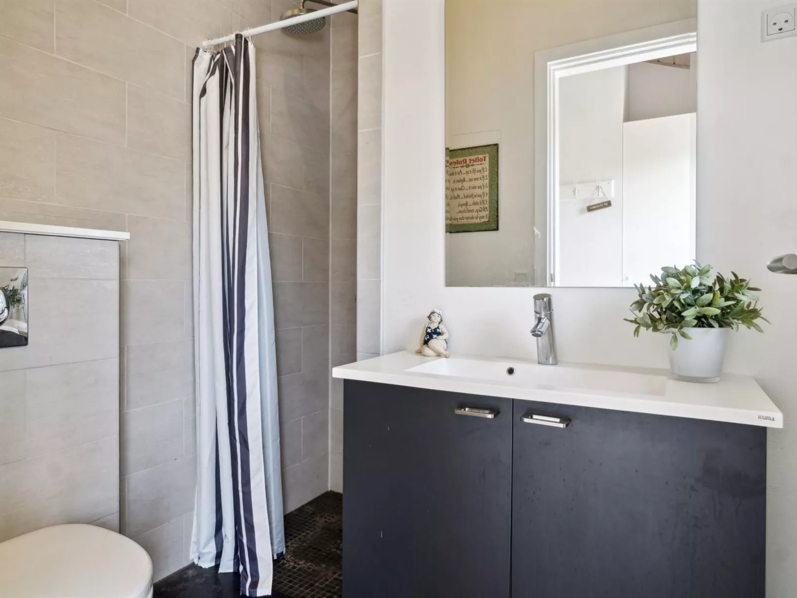 "Tuulikki" - 100m from the sea-Binnen