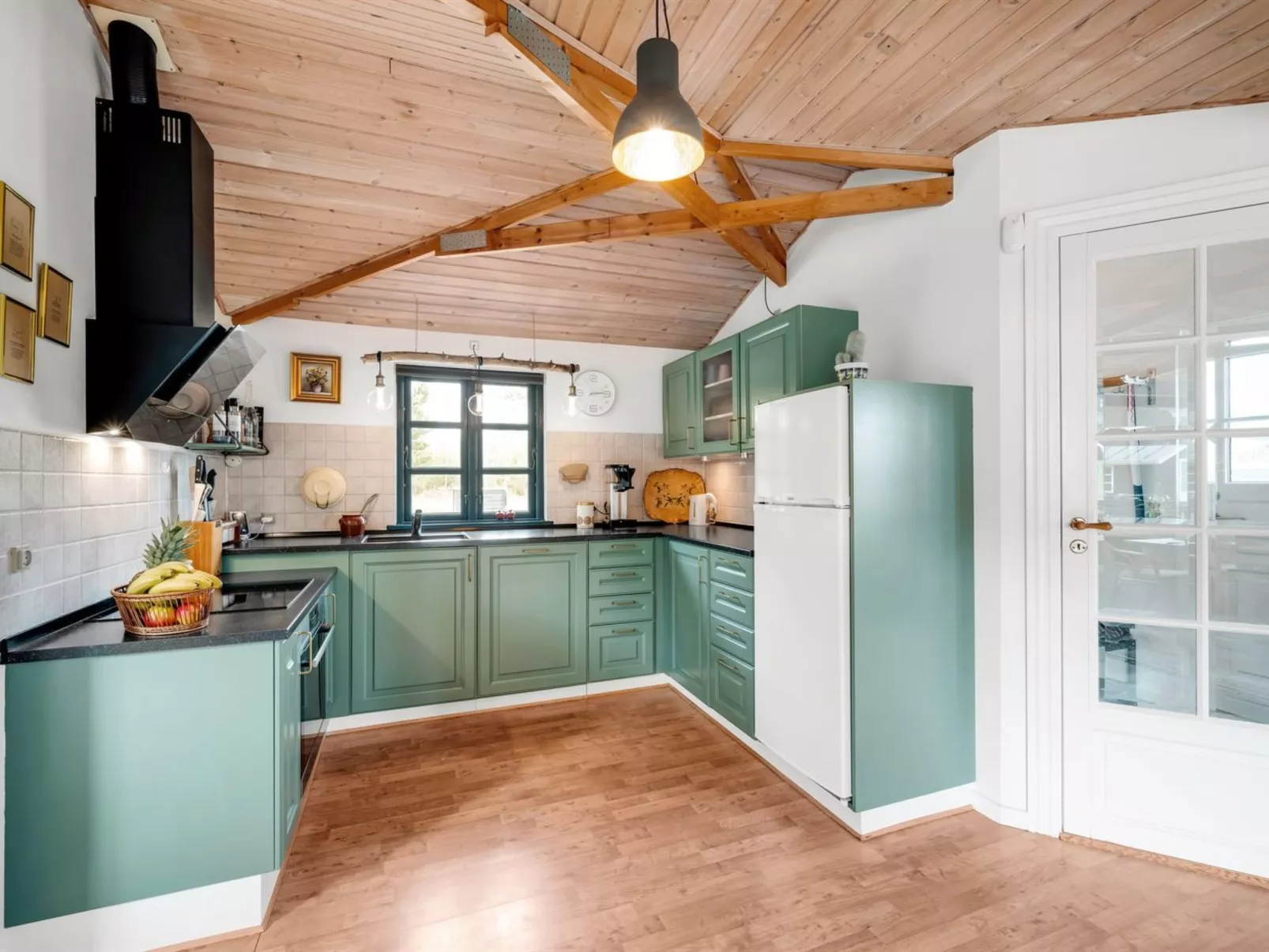 "Aviaya" - 350m from the sea-Binnen