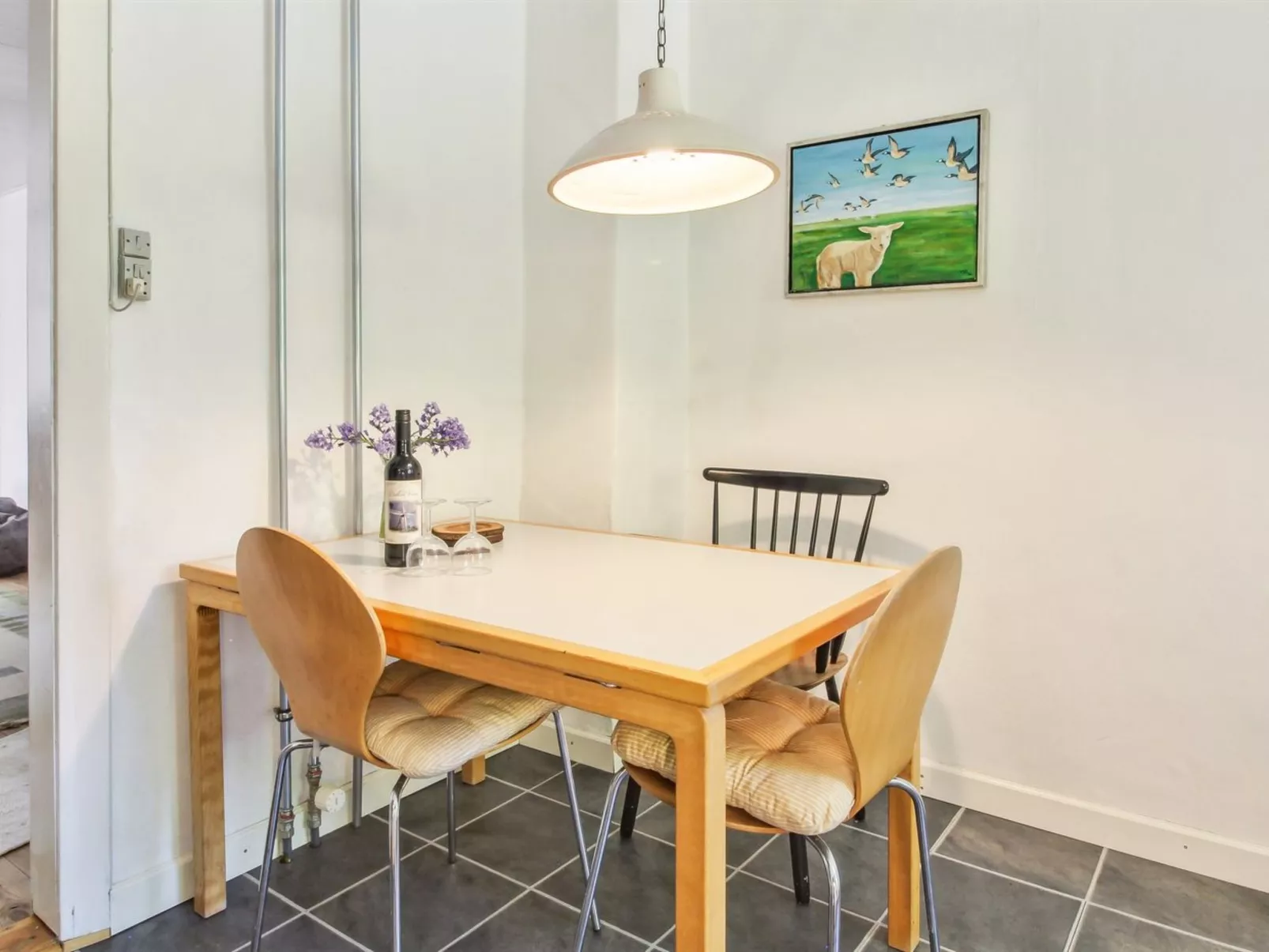 "Kiri" - 24km from the sea-Binnen