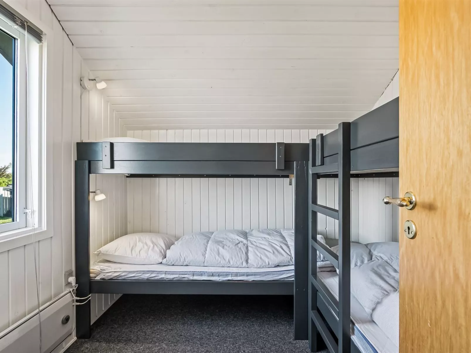 "Emppu" - 250m from the sea-Binnen