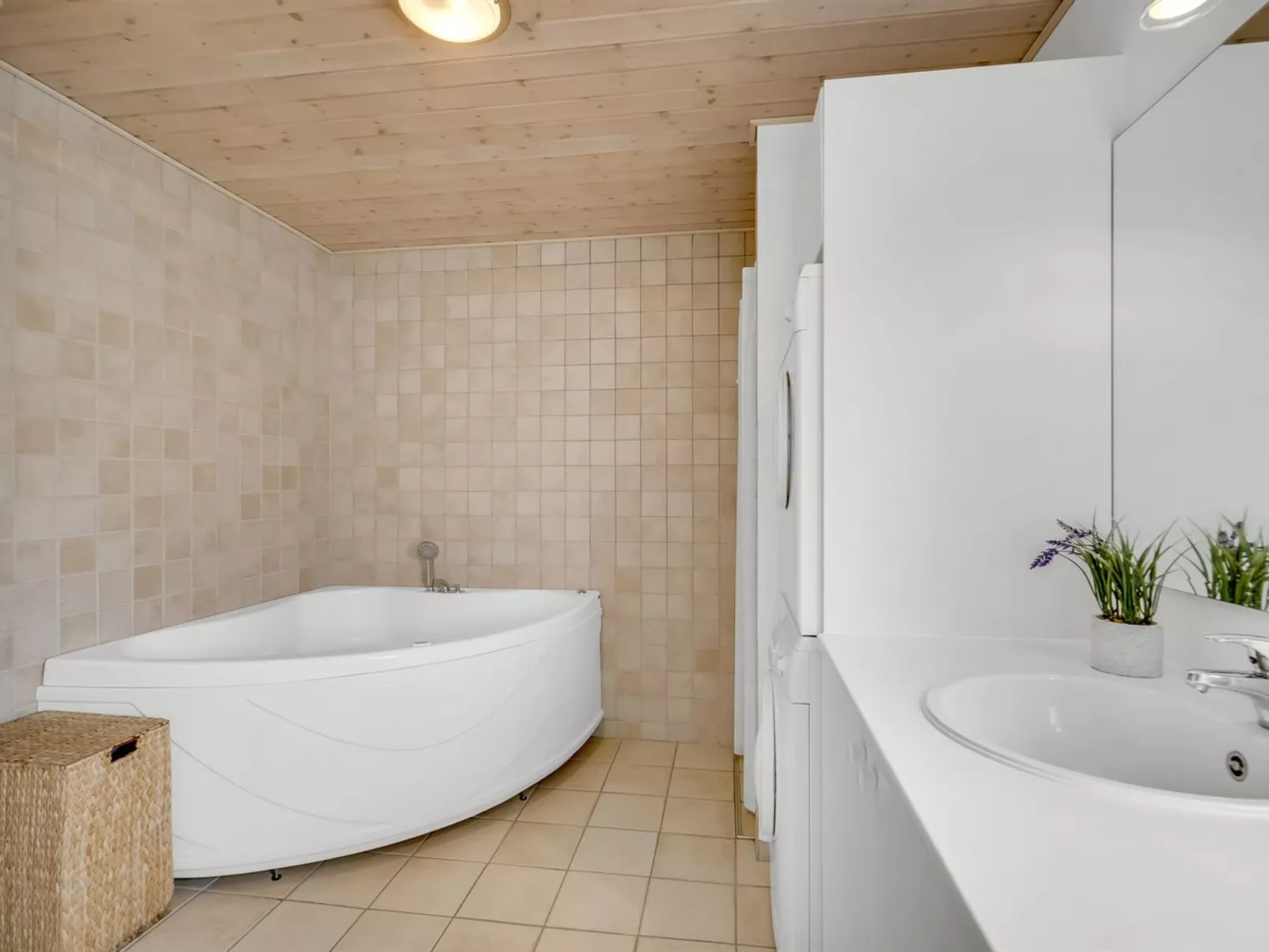 "Lari" - 600m from the sea-Binnen